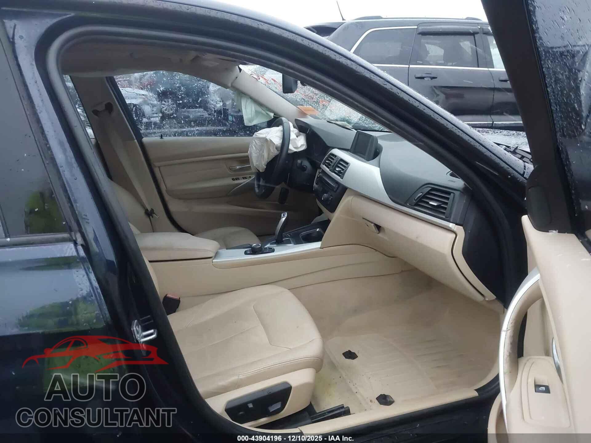 BMW 320I 2014 - WBA3C3G50ENS67850