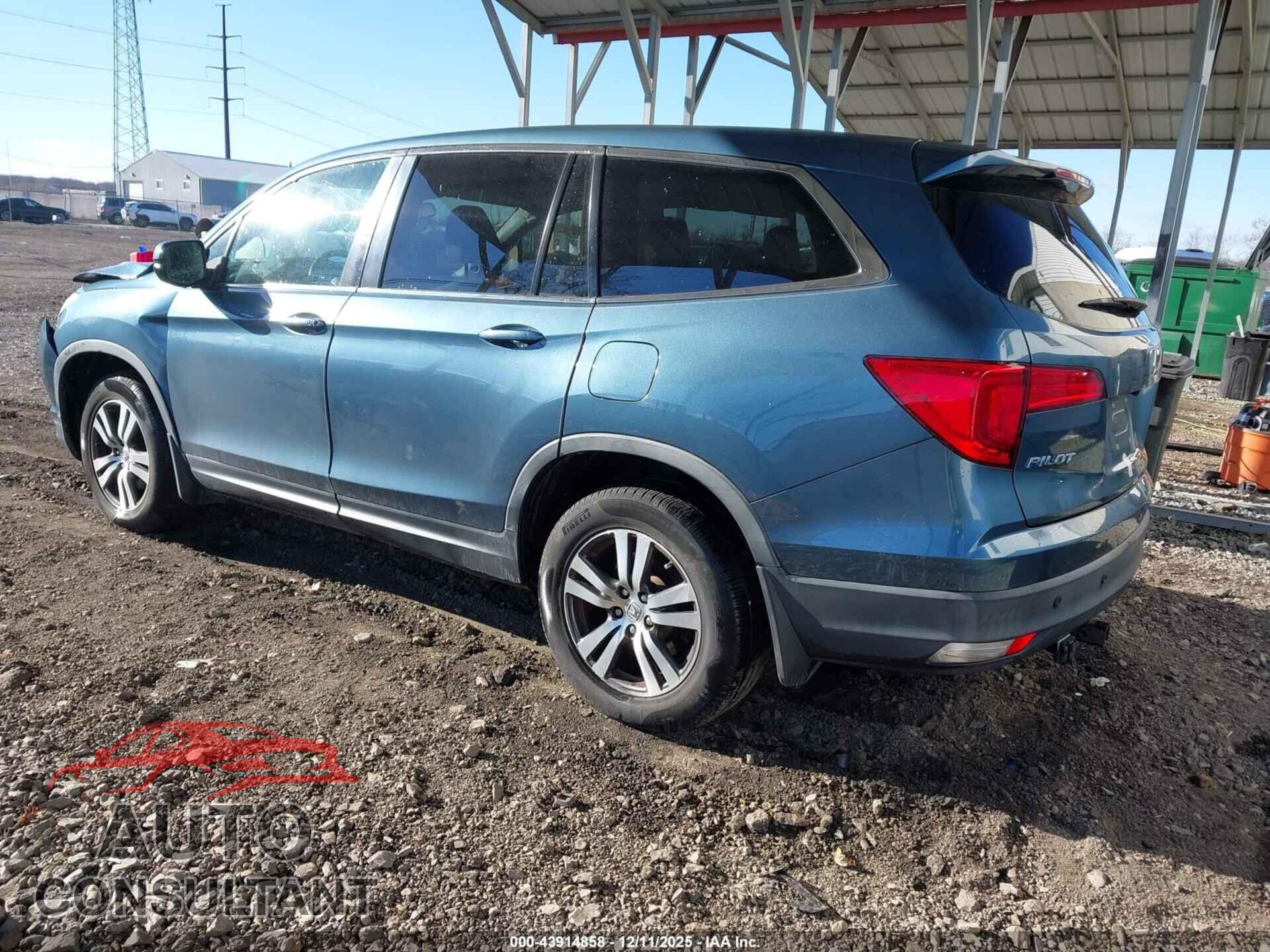 HONDA PILOT 2017 - 5FNYF6H53HB067645