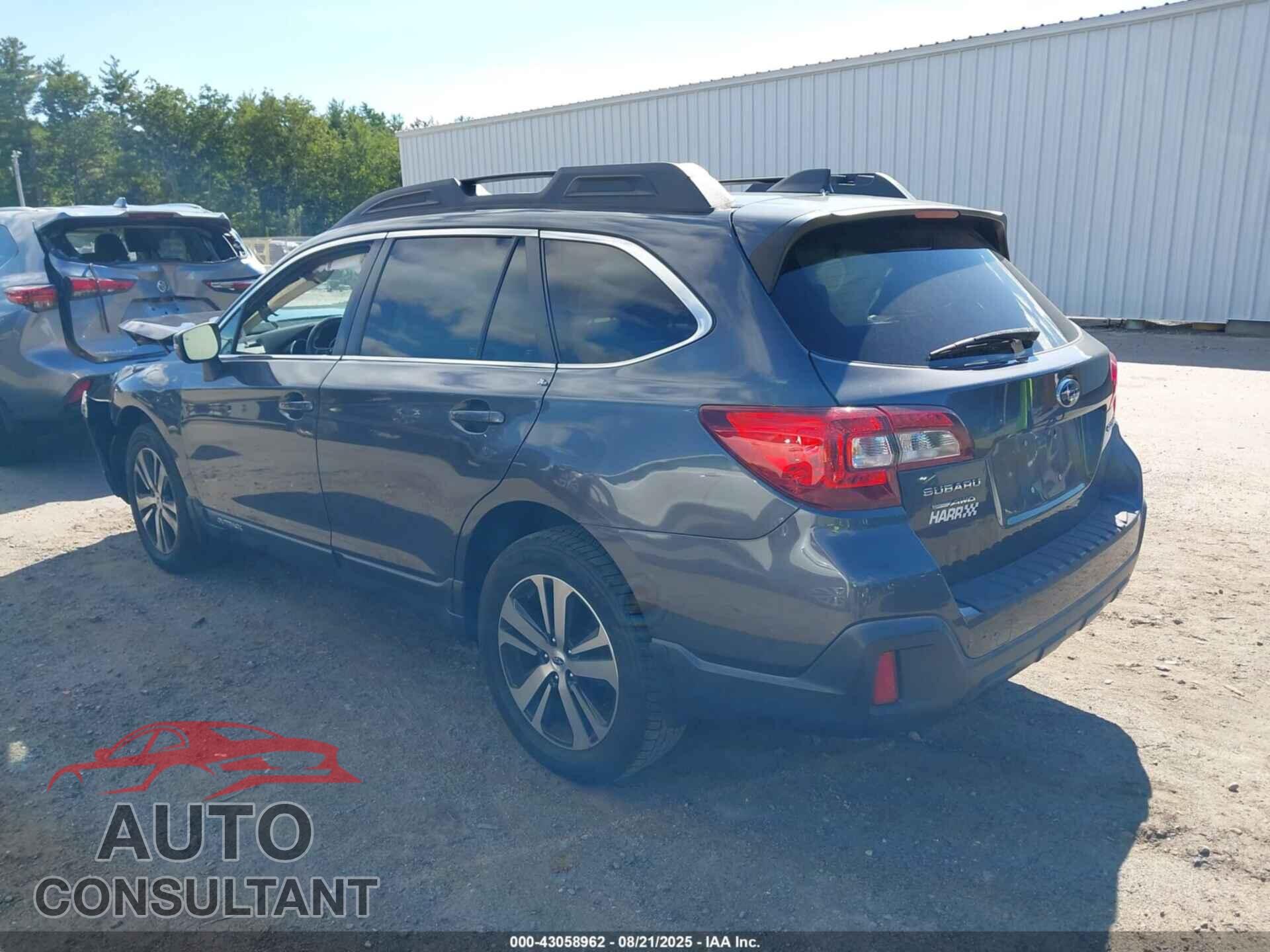 SUBARU OUTBACK 2018 - 4S4BSAKC4J3249378