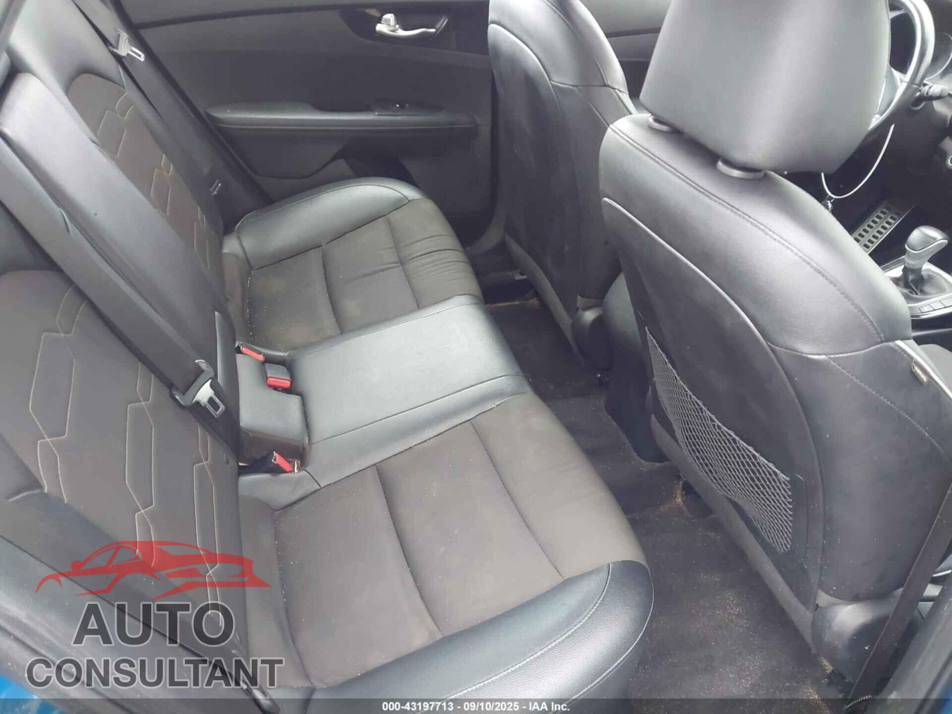 KIA FORTE 2023 - 3KPF54AD9PE687047