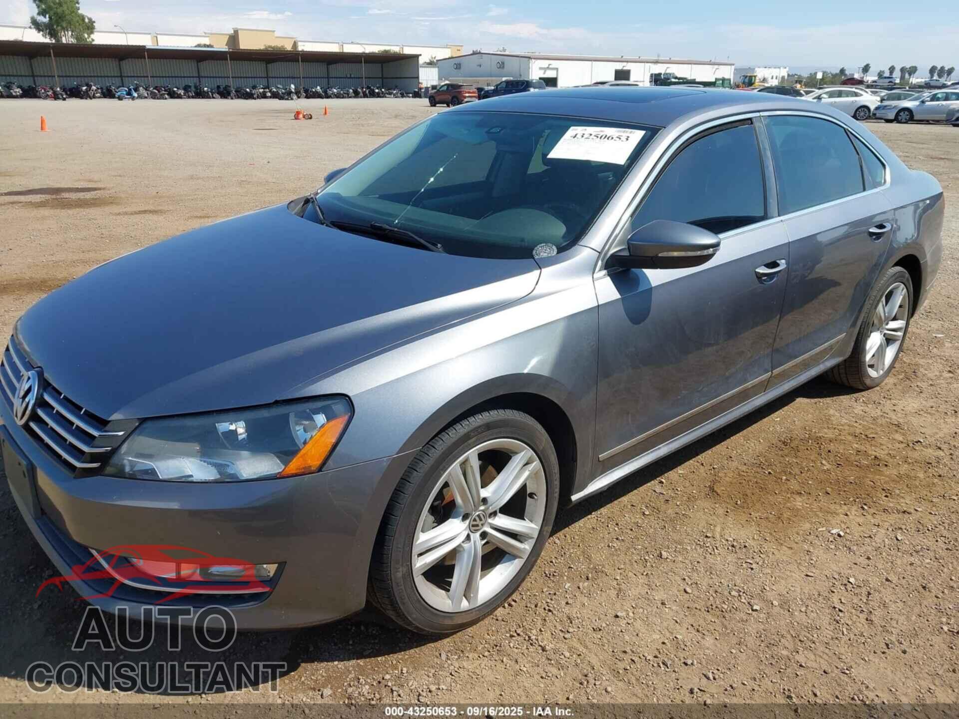 VOLKSWAGEN PASSAT 2012 - 1VWBN7A34CC088479