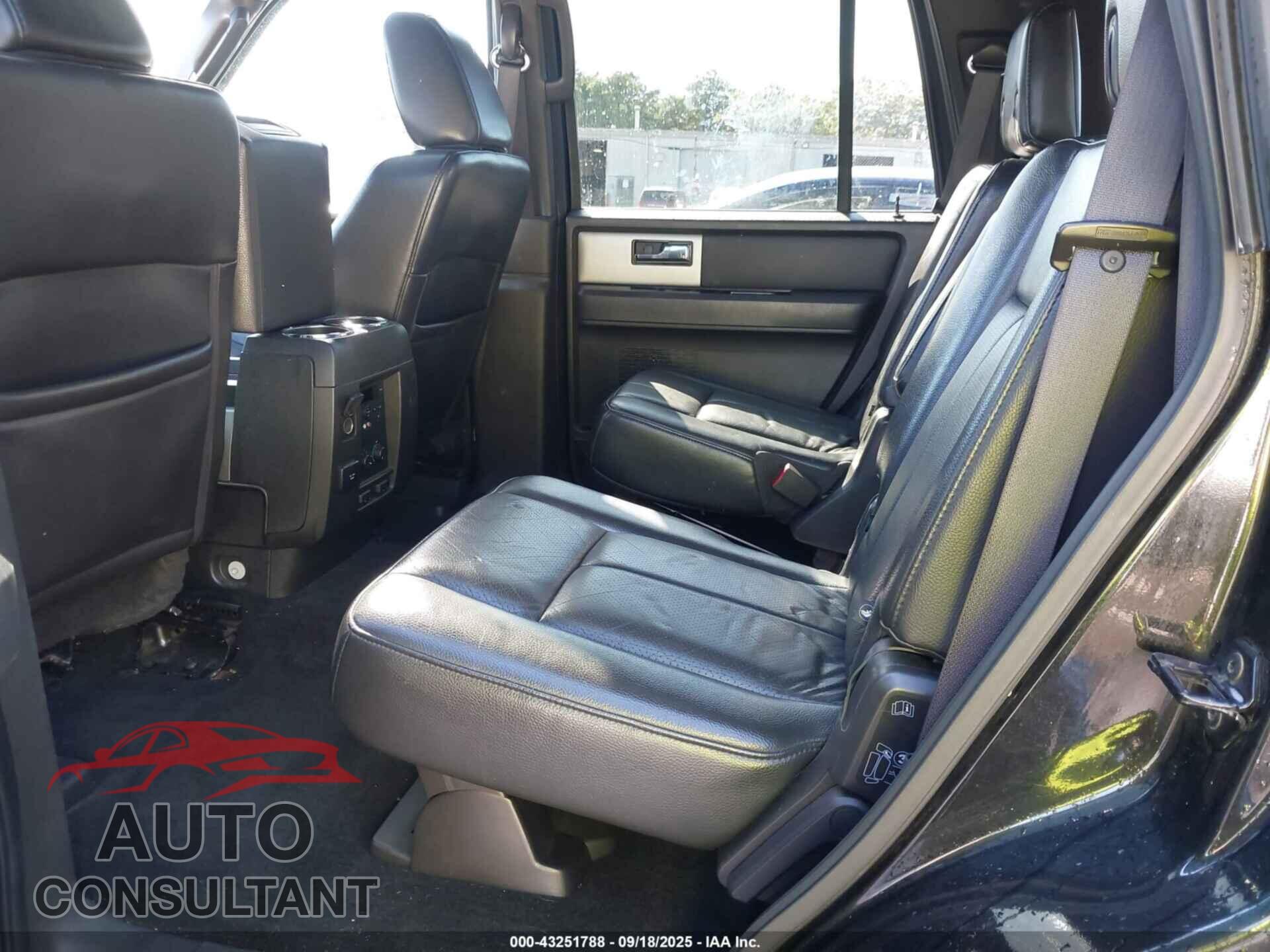 FORD EXPEDITION 2011 - 1FMJU1K50BEF20630