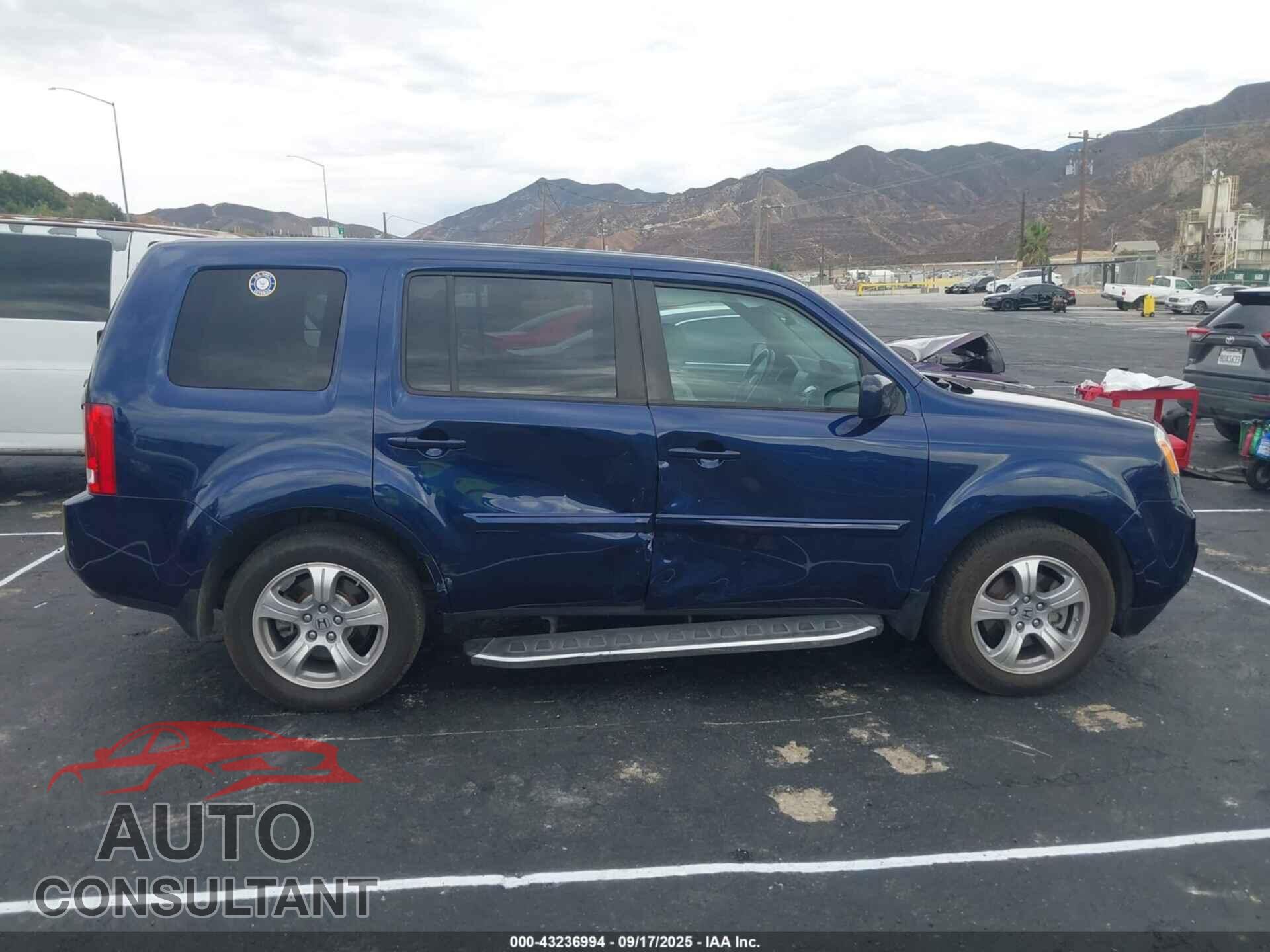 HONDA PILOT 2015 - 5FNYF4H74FB055457