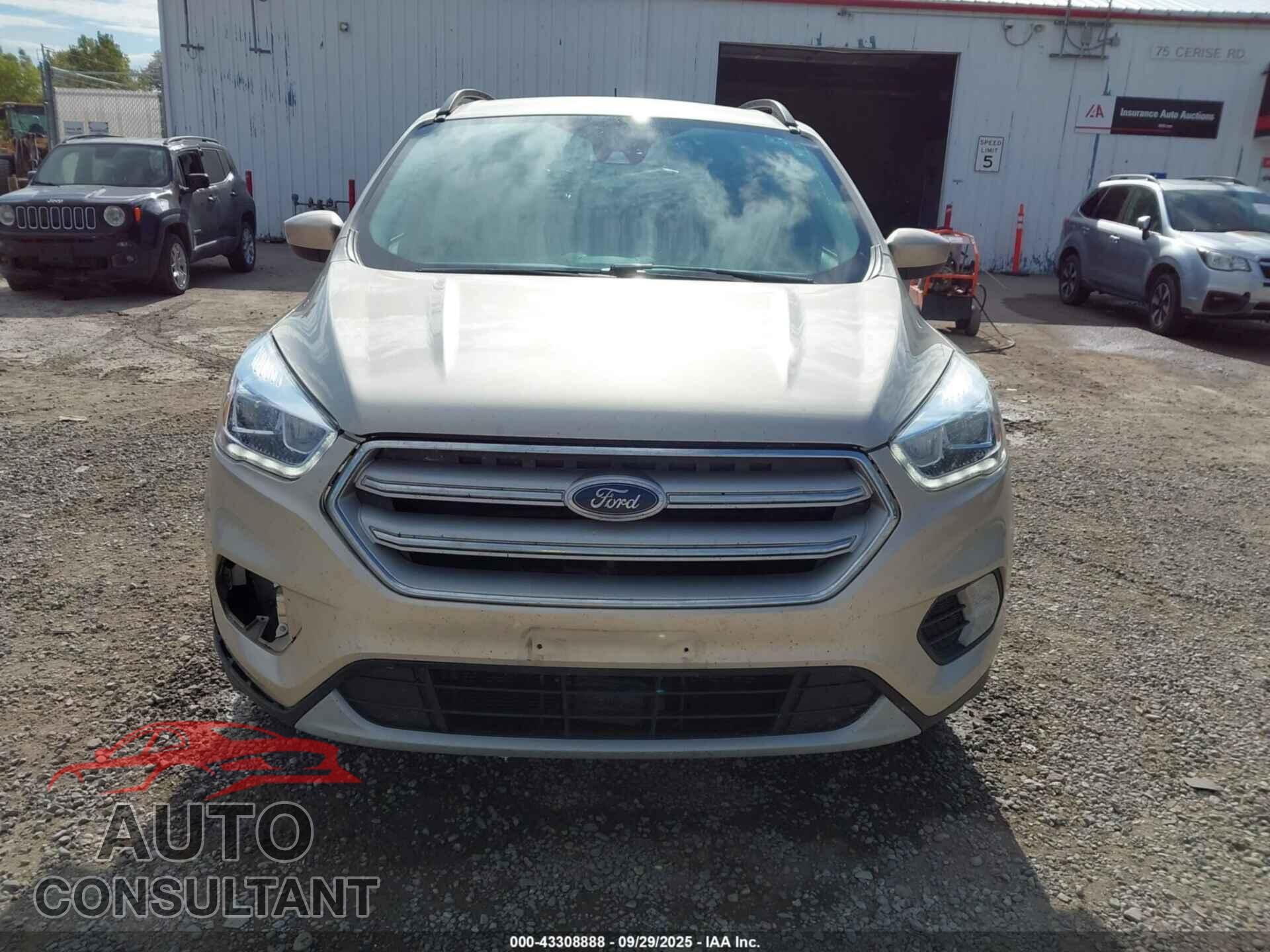 FORD ESCAPE 2018 - 1FMCU9HD5JUB26678