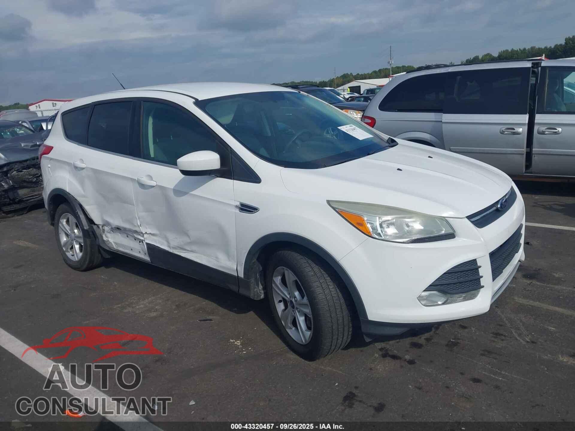 FORD ESCAPE 2013 - 1FMCU9G91DUC87319