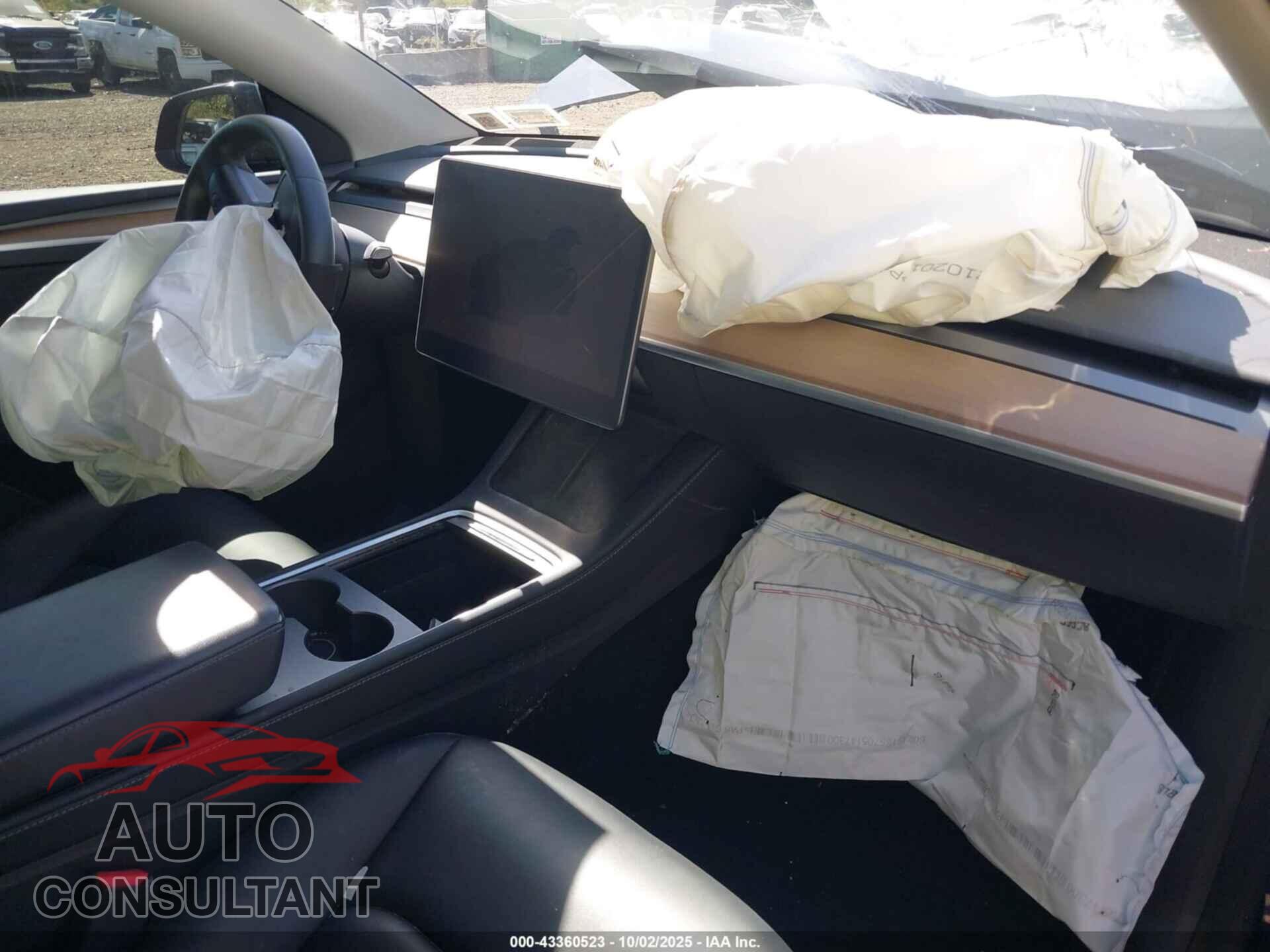 TESLA MODEL Y 2023 - 7SAYGAEE1PF614501