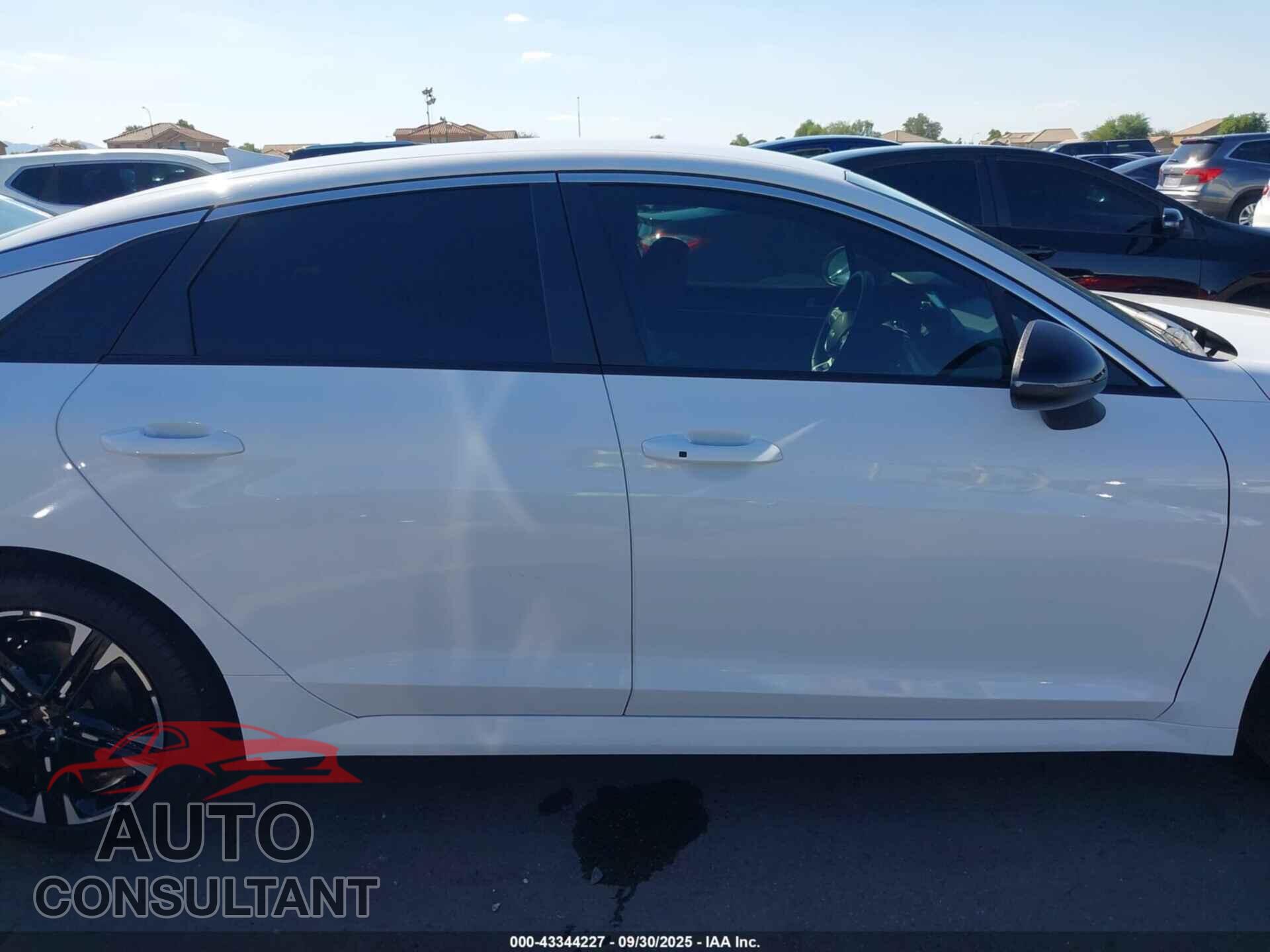 KIA K5 2024 - 5XXG64J26RG244235