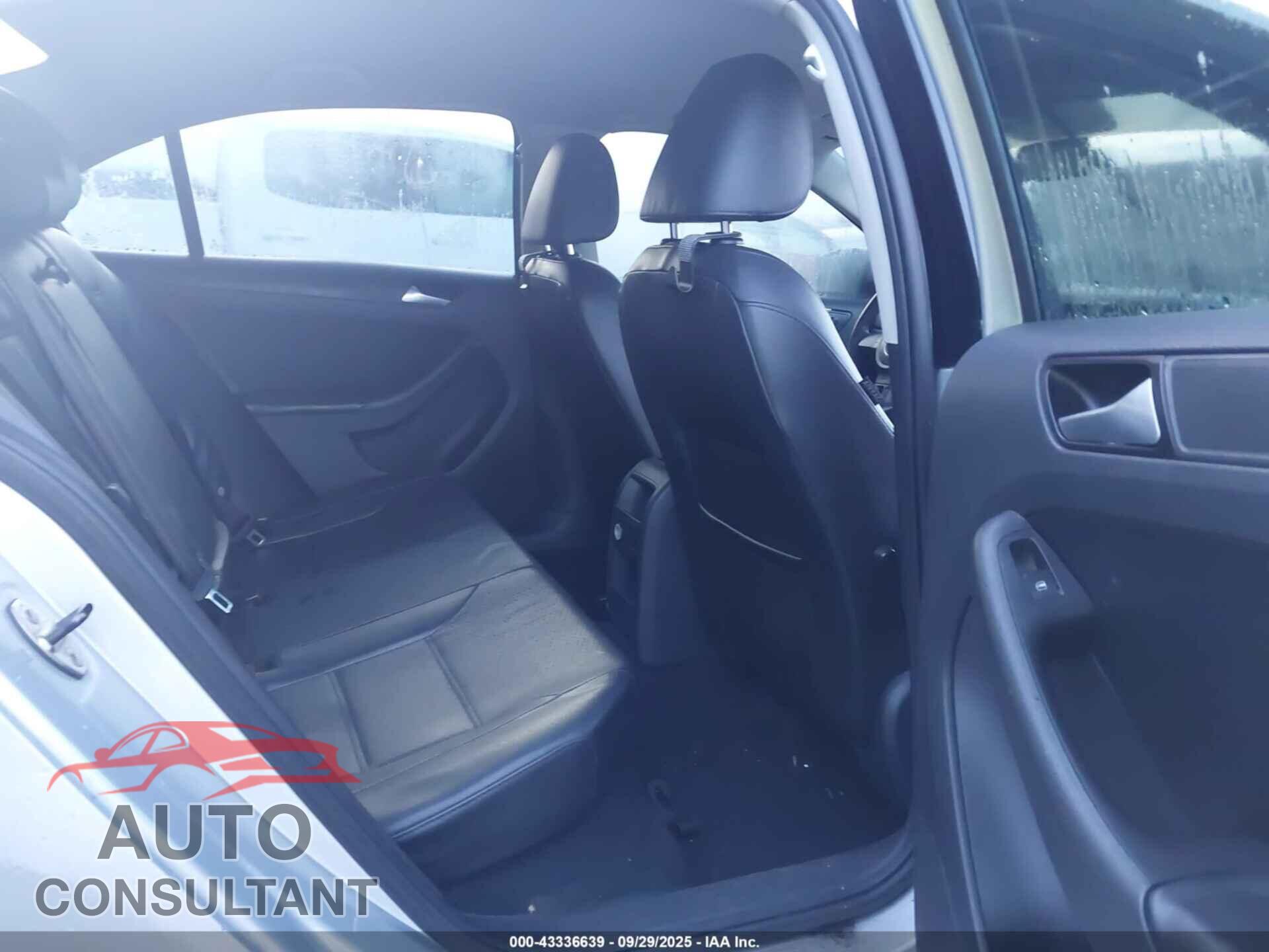 VOLKSWAGEN JETTA 2014 - 3VWD17AJ6EM362785