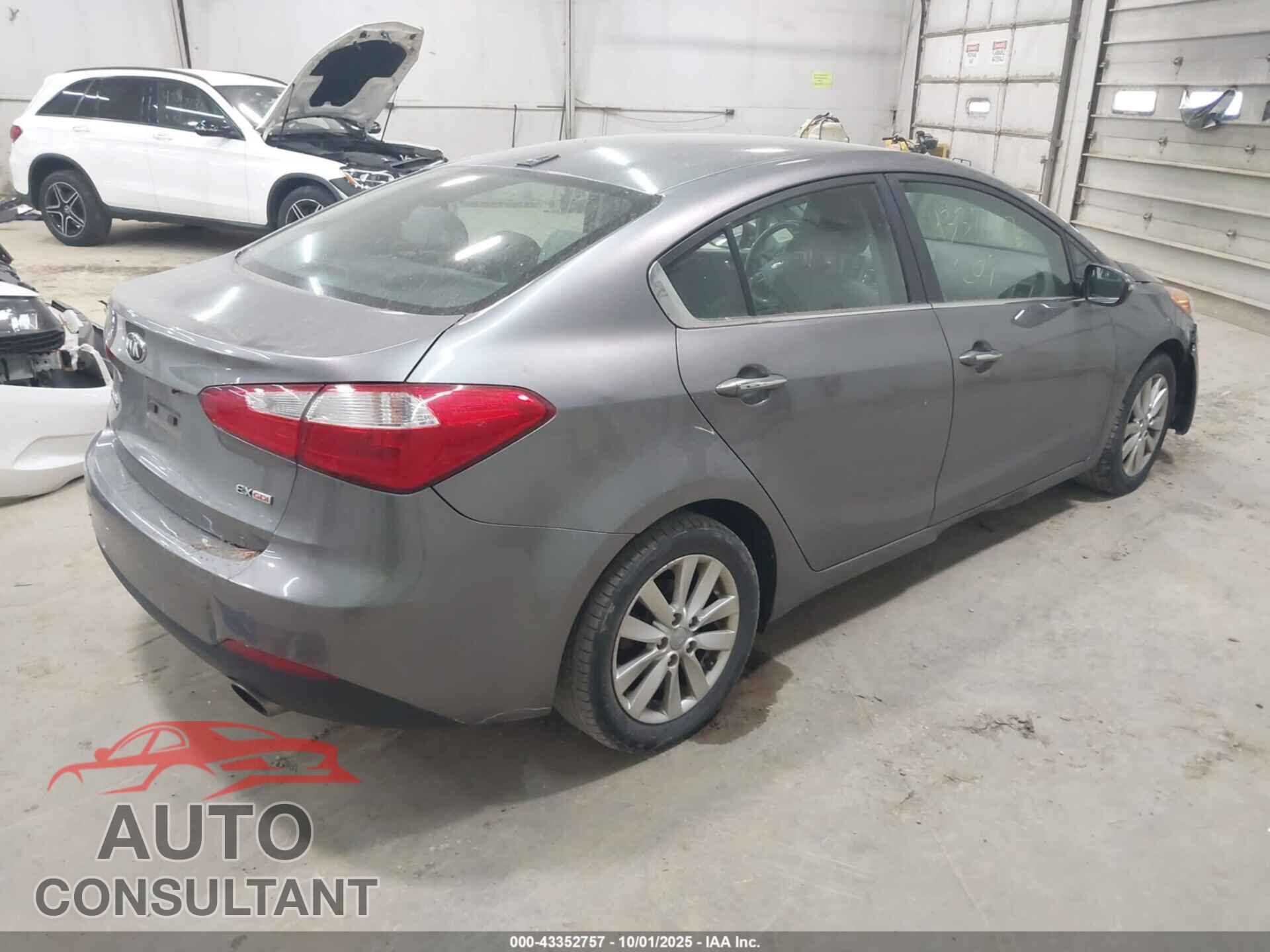 KIA FORTE 2015 - KNAFX4A84F5344697