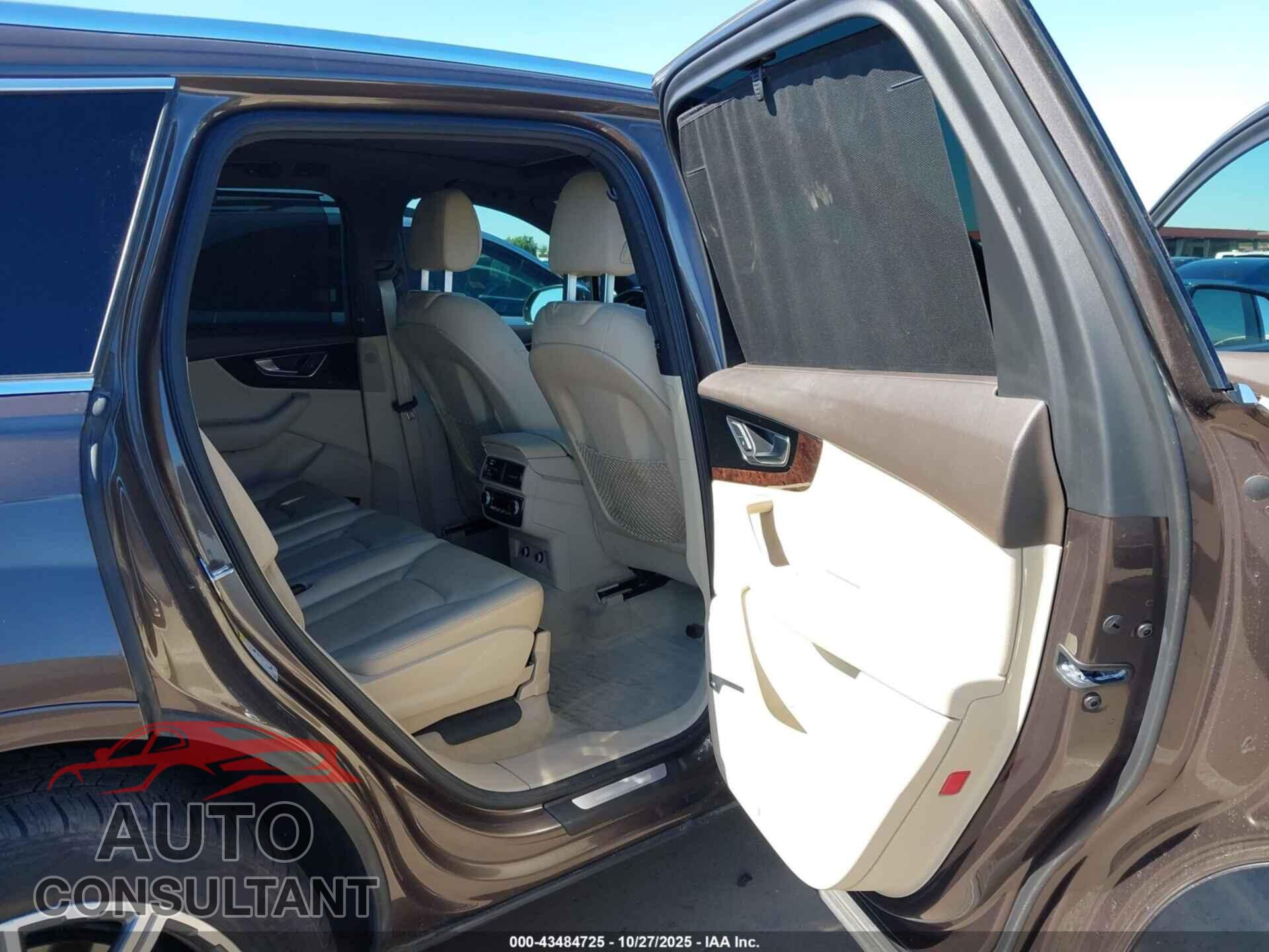 AUDI Q7 2018 - WA1VAAF77JD012082