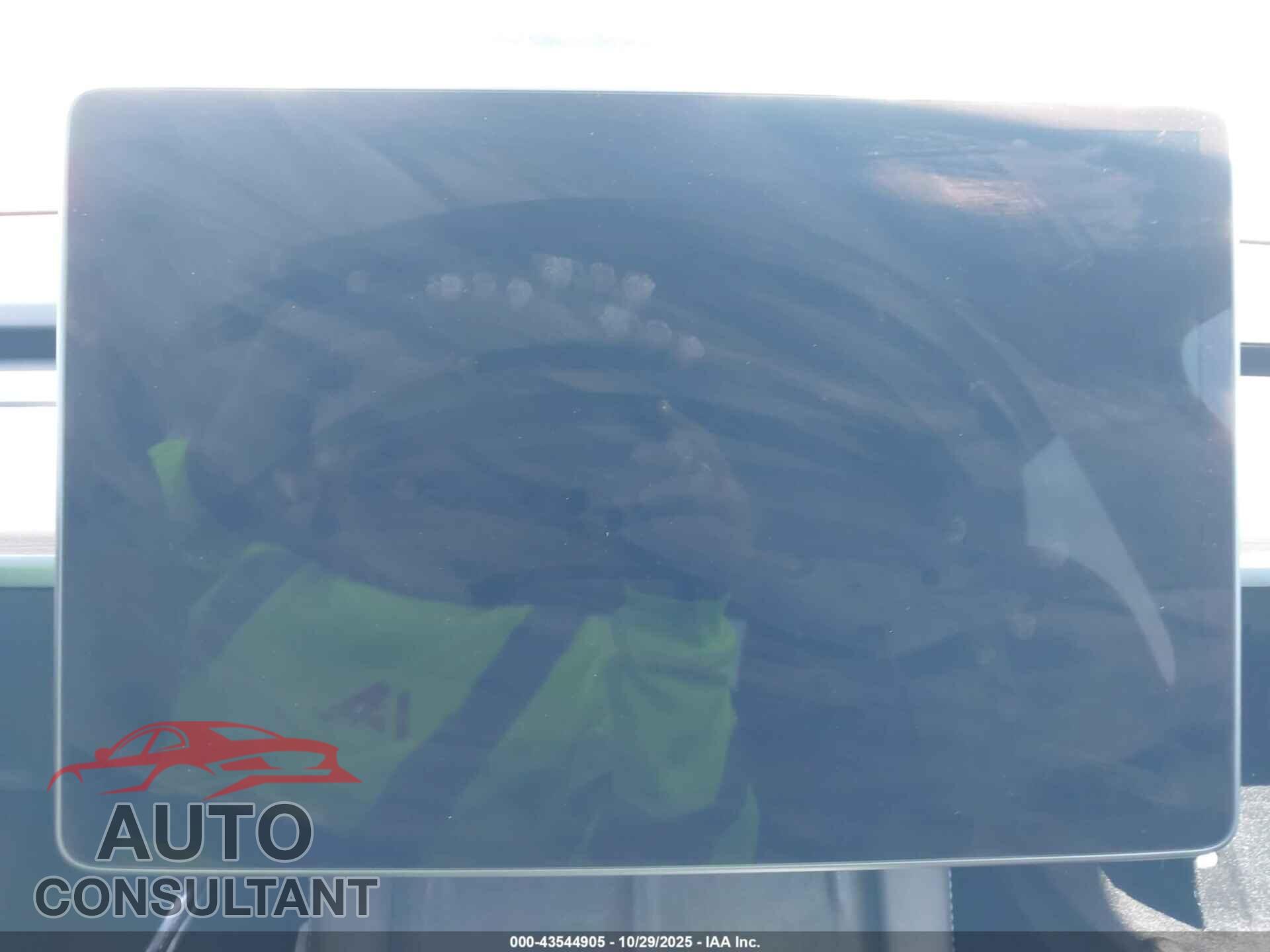 TESLA MODEL Y 2023 - 7SAYGDEF6PF801002