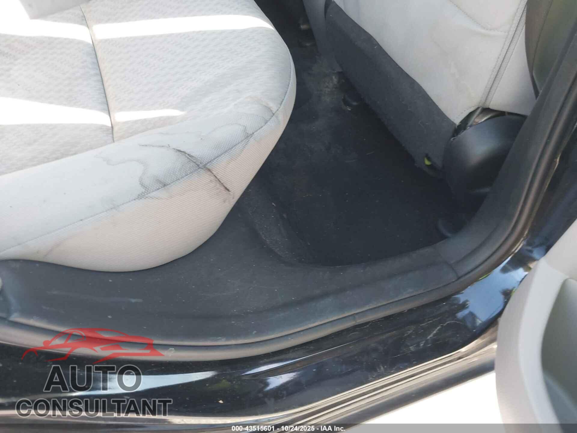 HONDA CIVIC 2015 - 2HGFB2F84FH557089
