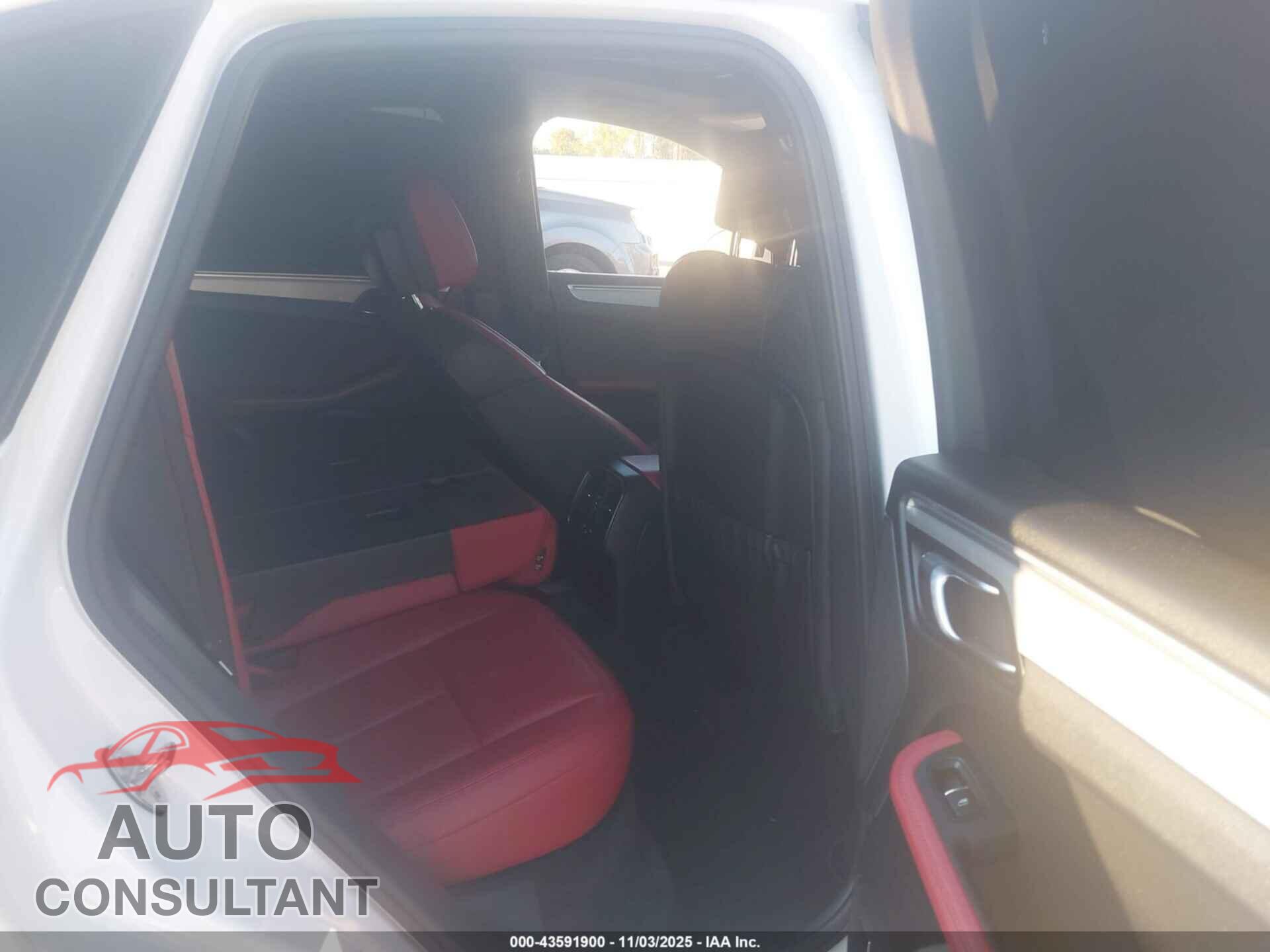 PORSCHE MACAN 2017 - WP1AG2A51HLB51850