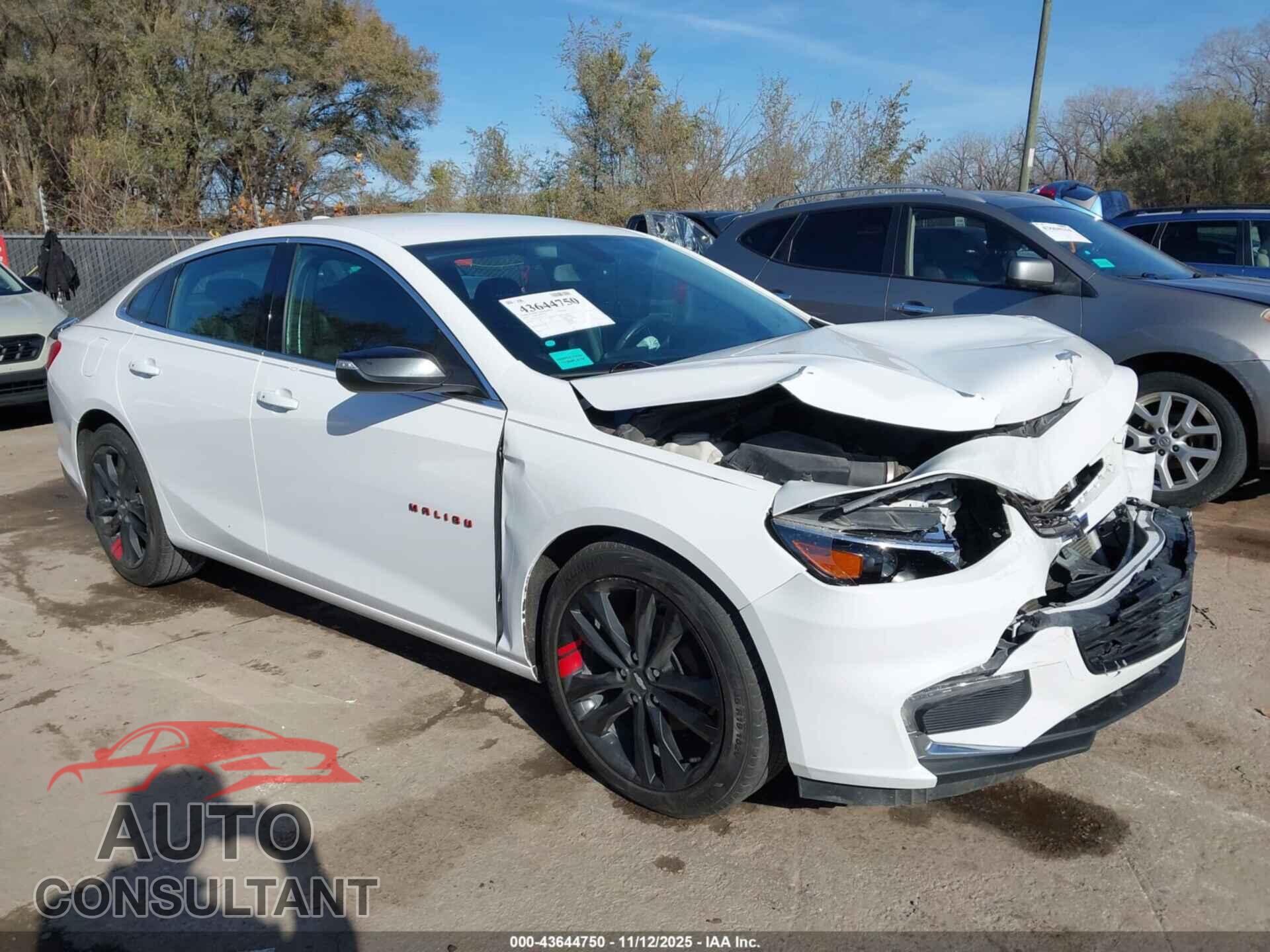 CHEVROLET MALIBU 2018 - 1G1ZD5ST4JF227067