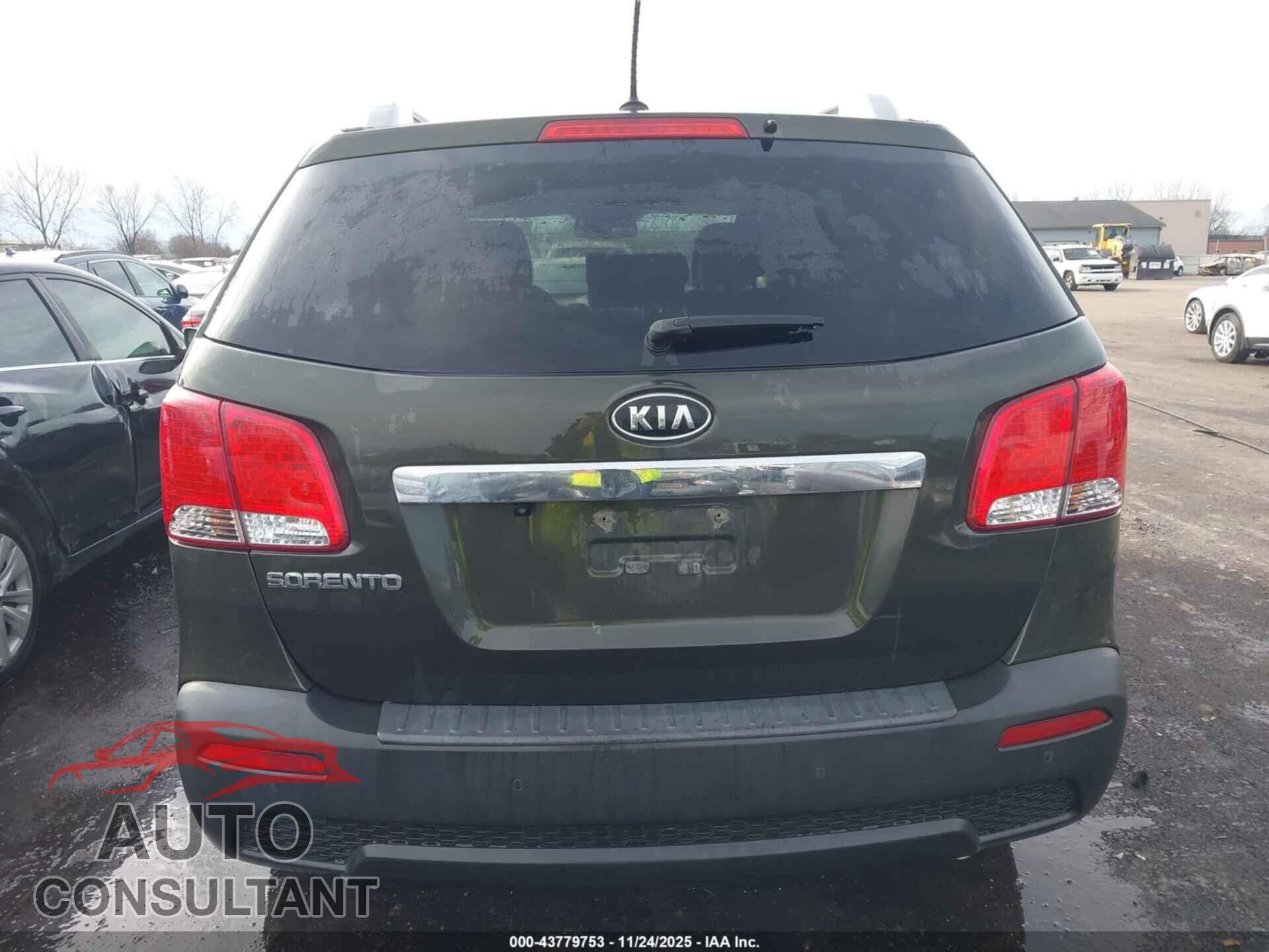 KIA SORENTO 2012 - 5XYKT4A64CG215891