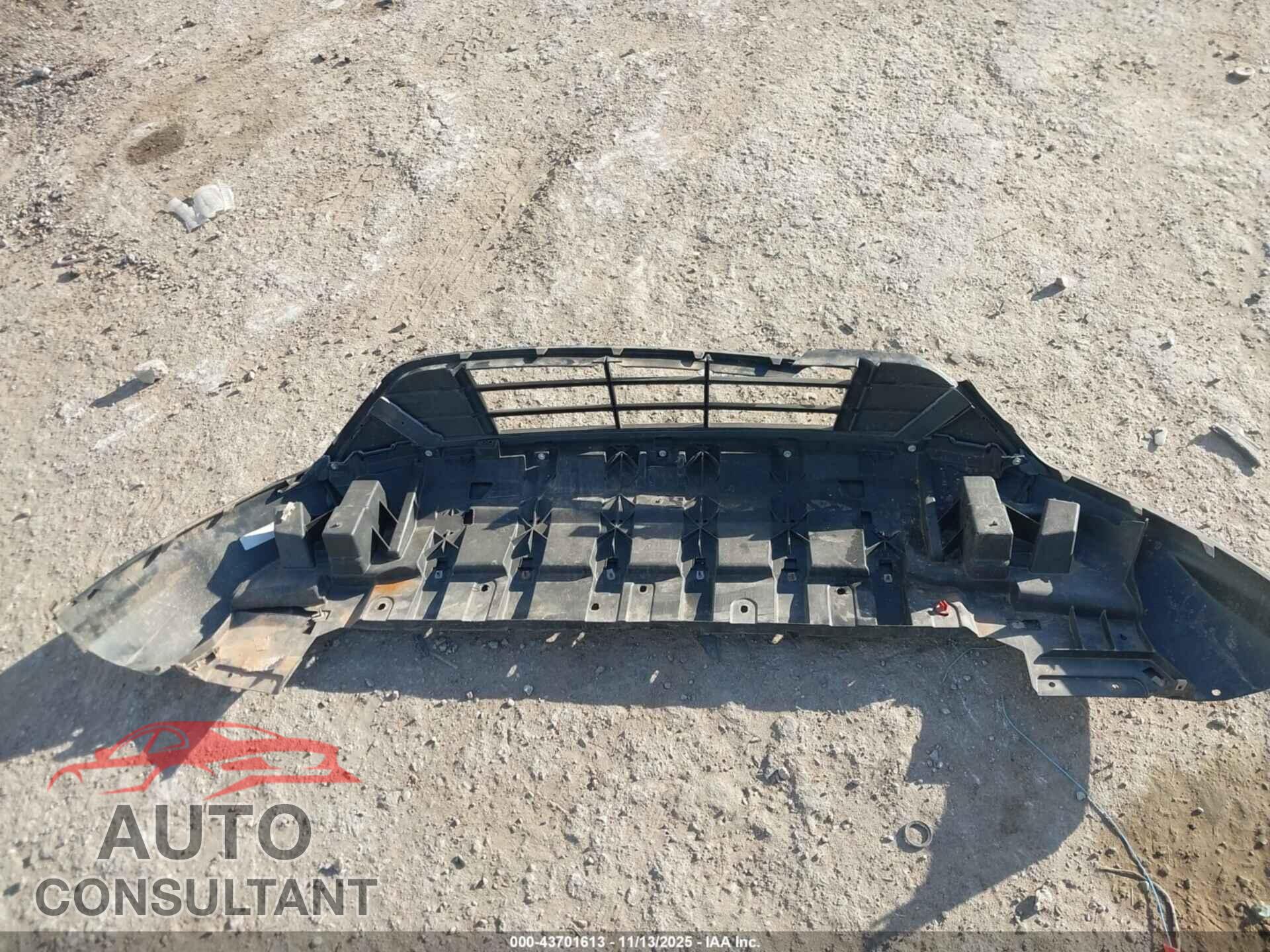 FORD ESCAPE 2018 - 1FMCU0F77JUD20489