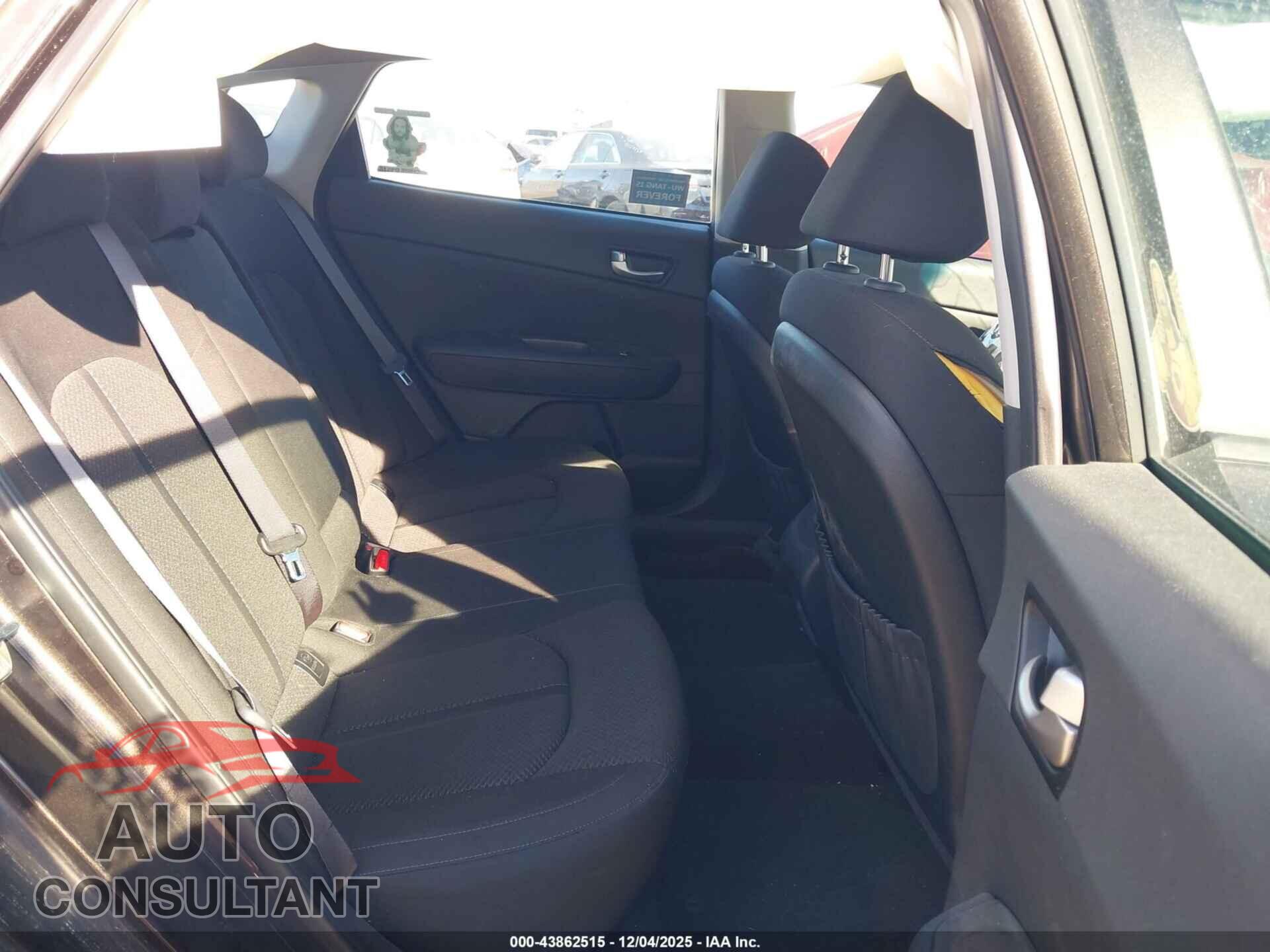 KIA OPTIMA 2018 - KNAGT4L36J5236978