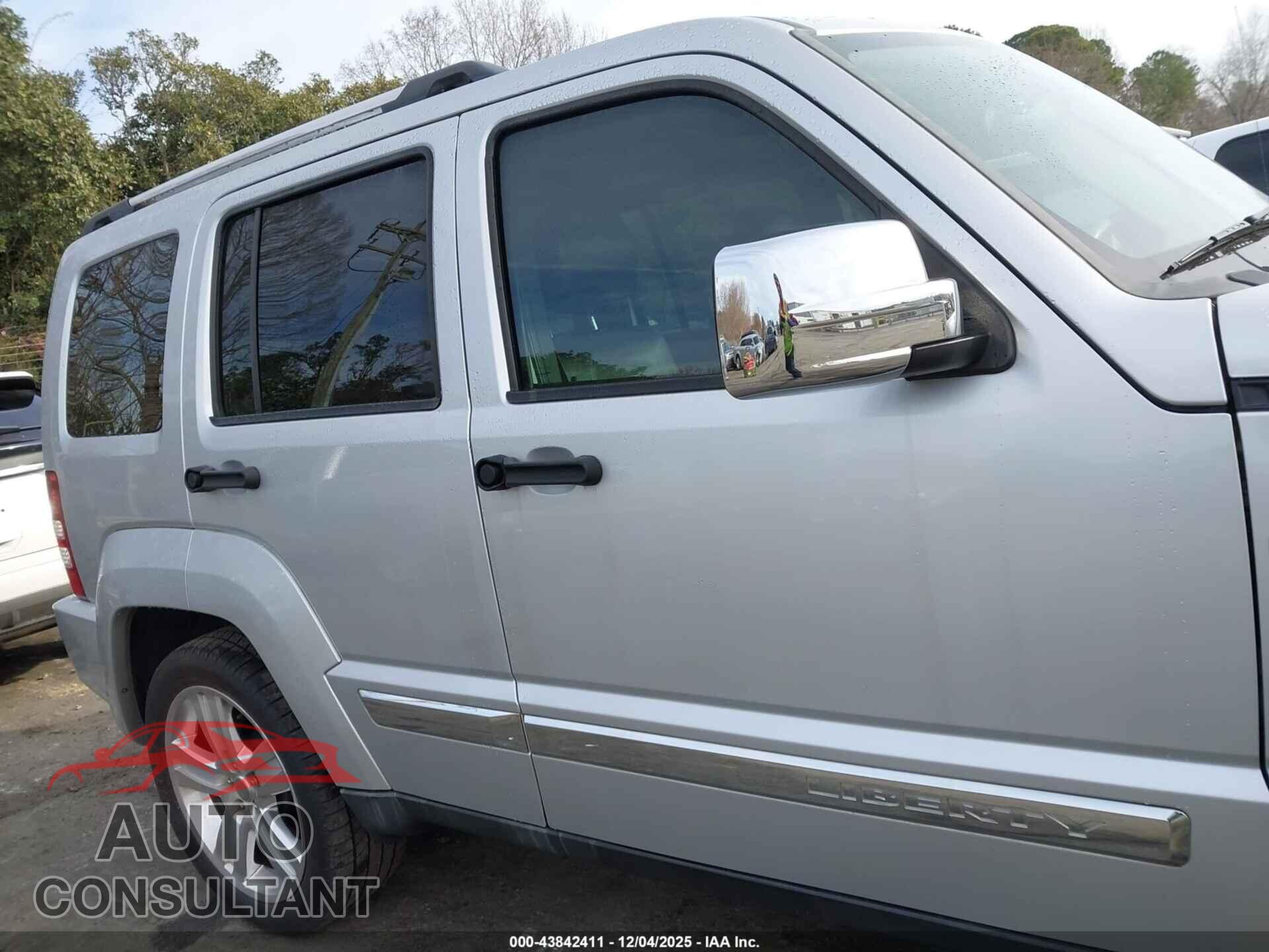 JEEP LIBERTY 2011 - 1J4PN2GK4BW574940