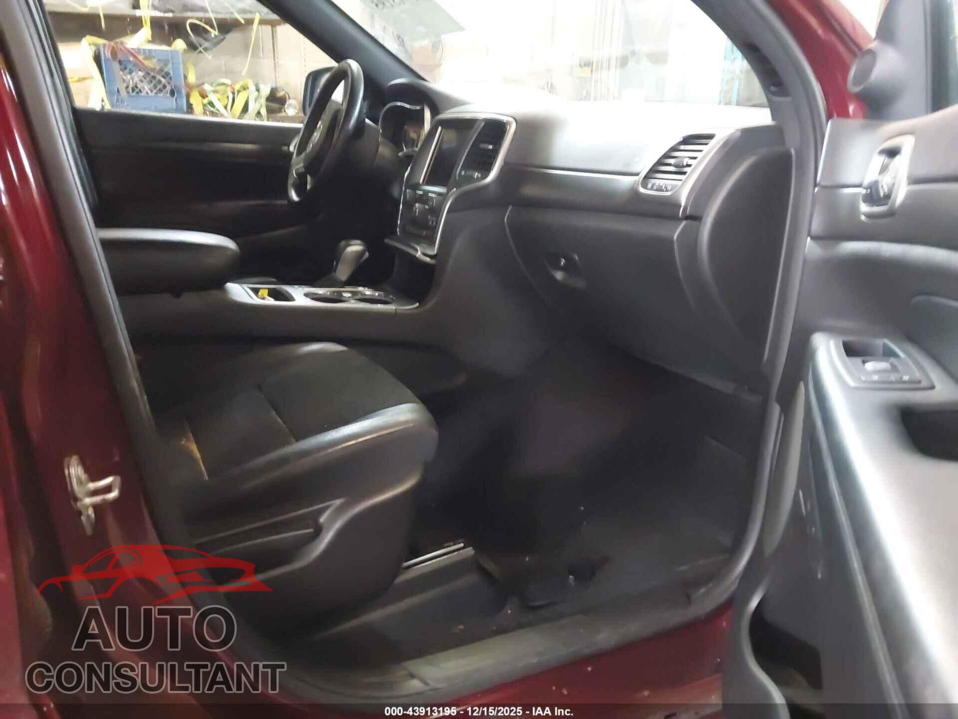 JEEP GRAND CHEROKEE 2018 - 1C4RJFAG8JC303272