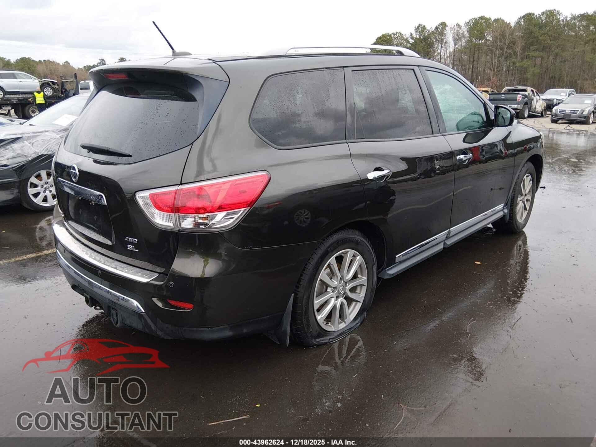 NISSAN PATHFINDER 2015 - 5N1AR2MMXFC719276