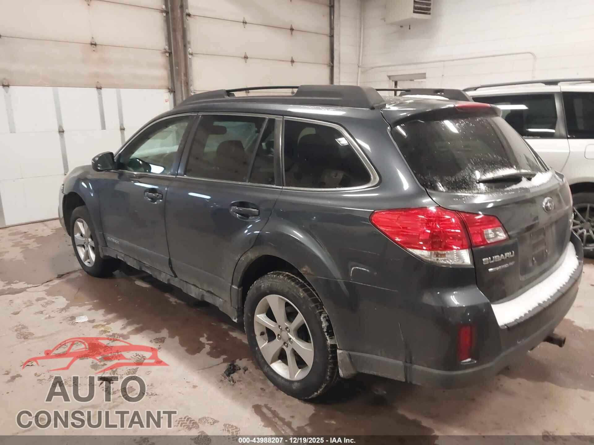 SUBARU OUTBACK 2013 - 4S4BRBCC4D3207667