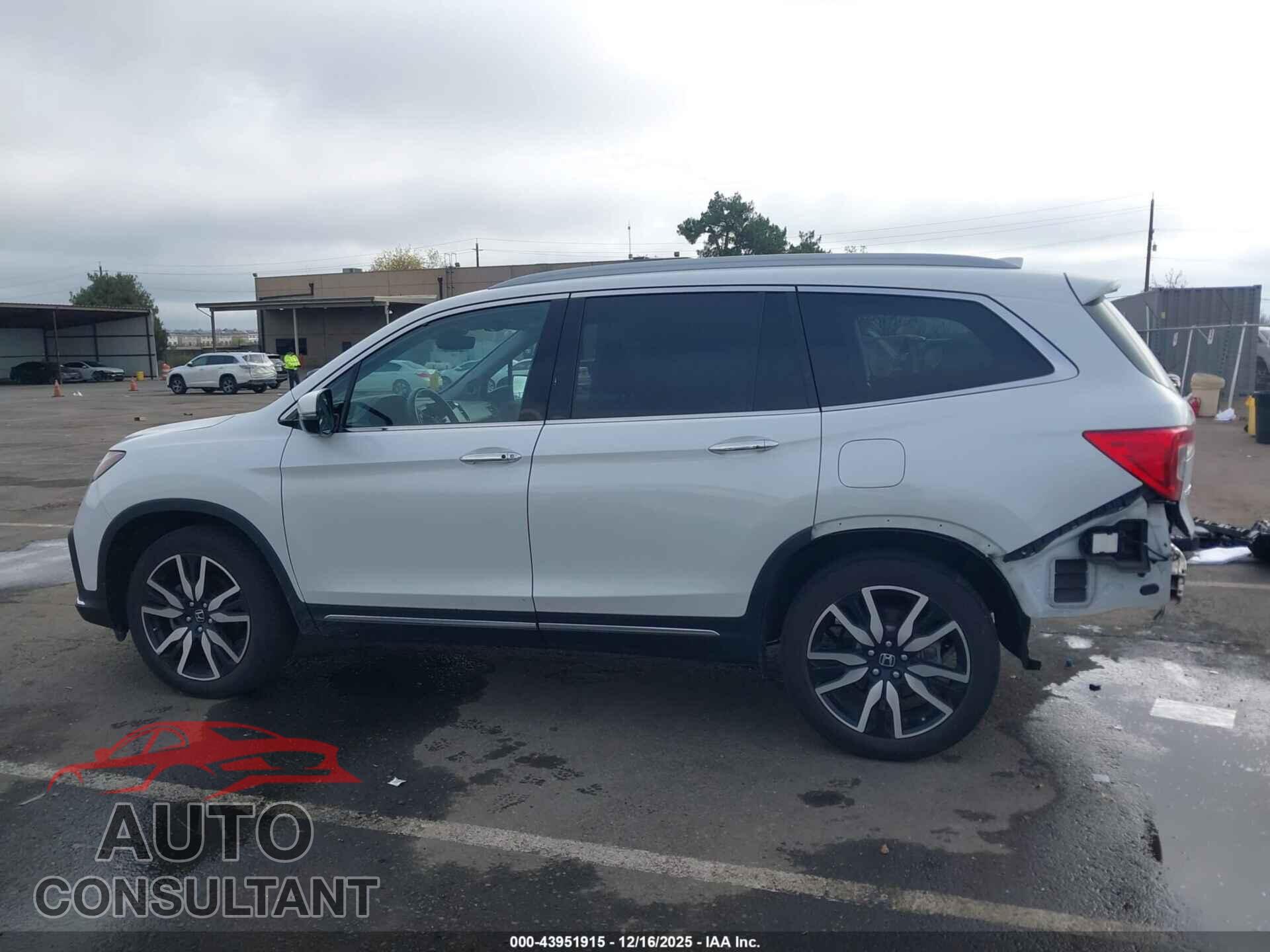 HONDA PILOT 2021 - 5FNYF5H94MB036797