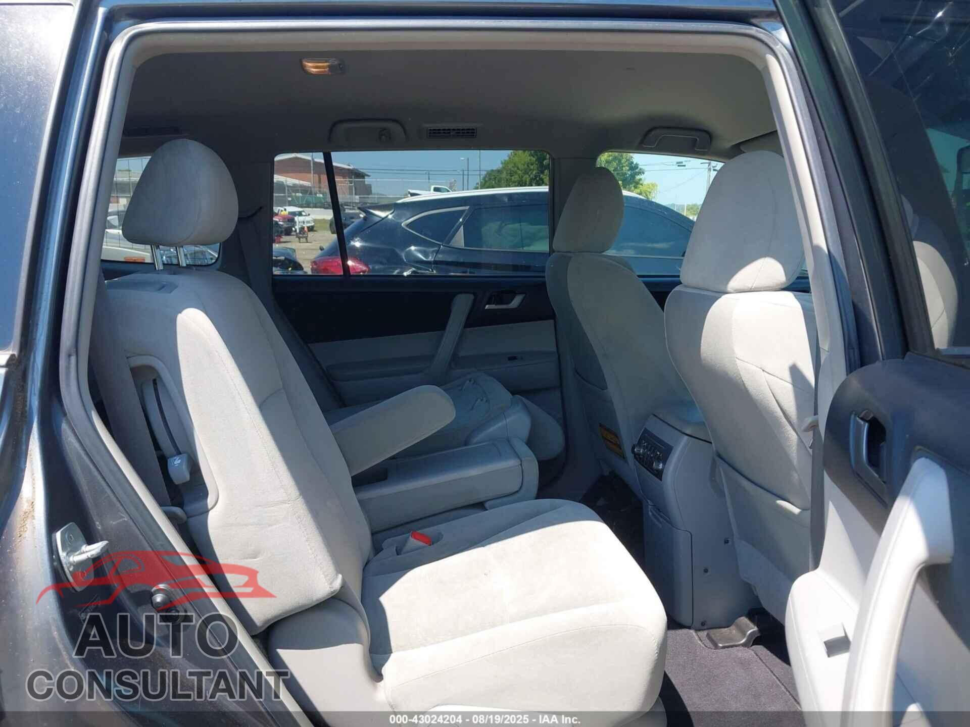 TOYOTA HIGHLANDER 2012 - 5TDBK3EH4CS111123