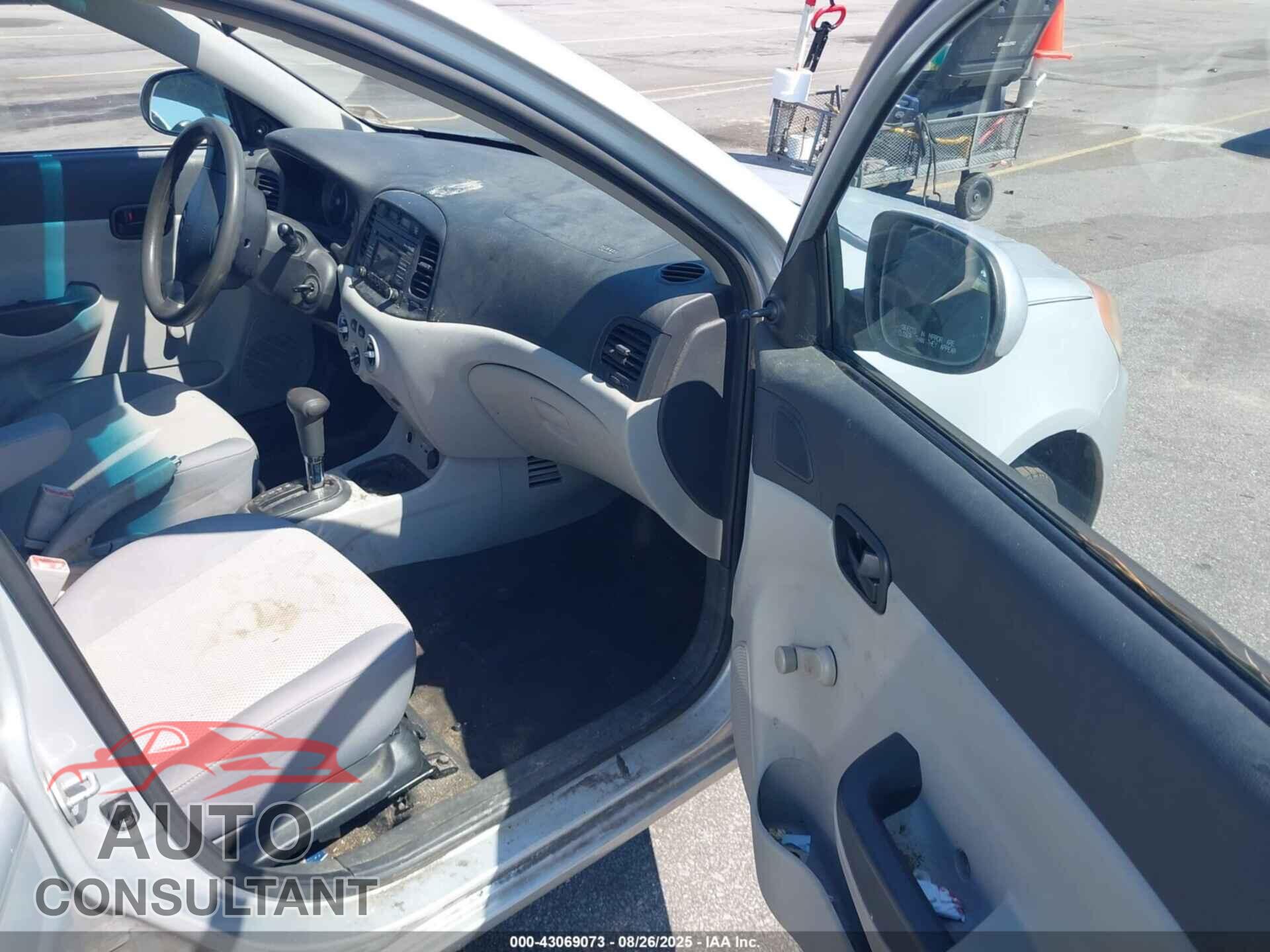 HYUNDAI ACCENT 2010 - KMHCN4AC2AU415745
