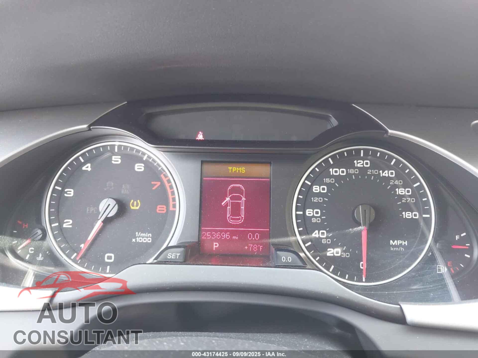 AUDI A4 2009 - WAUGF78K29A098562