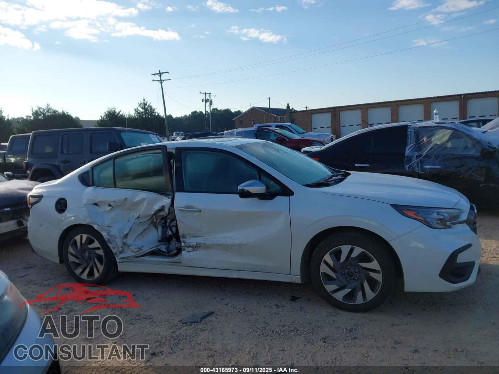 SUBARU LEGACY 2024 - 4S3BWGP69R3010449