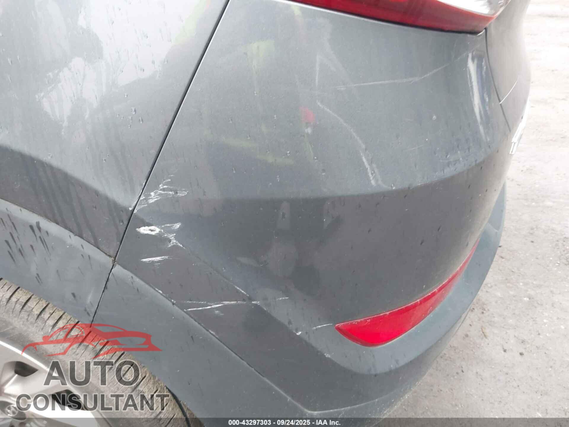 HYUNDAI TUCSON 2017 - KM8J3CA40HU472682