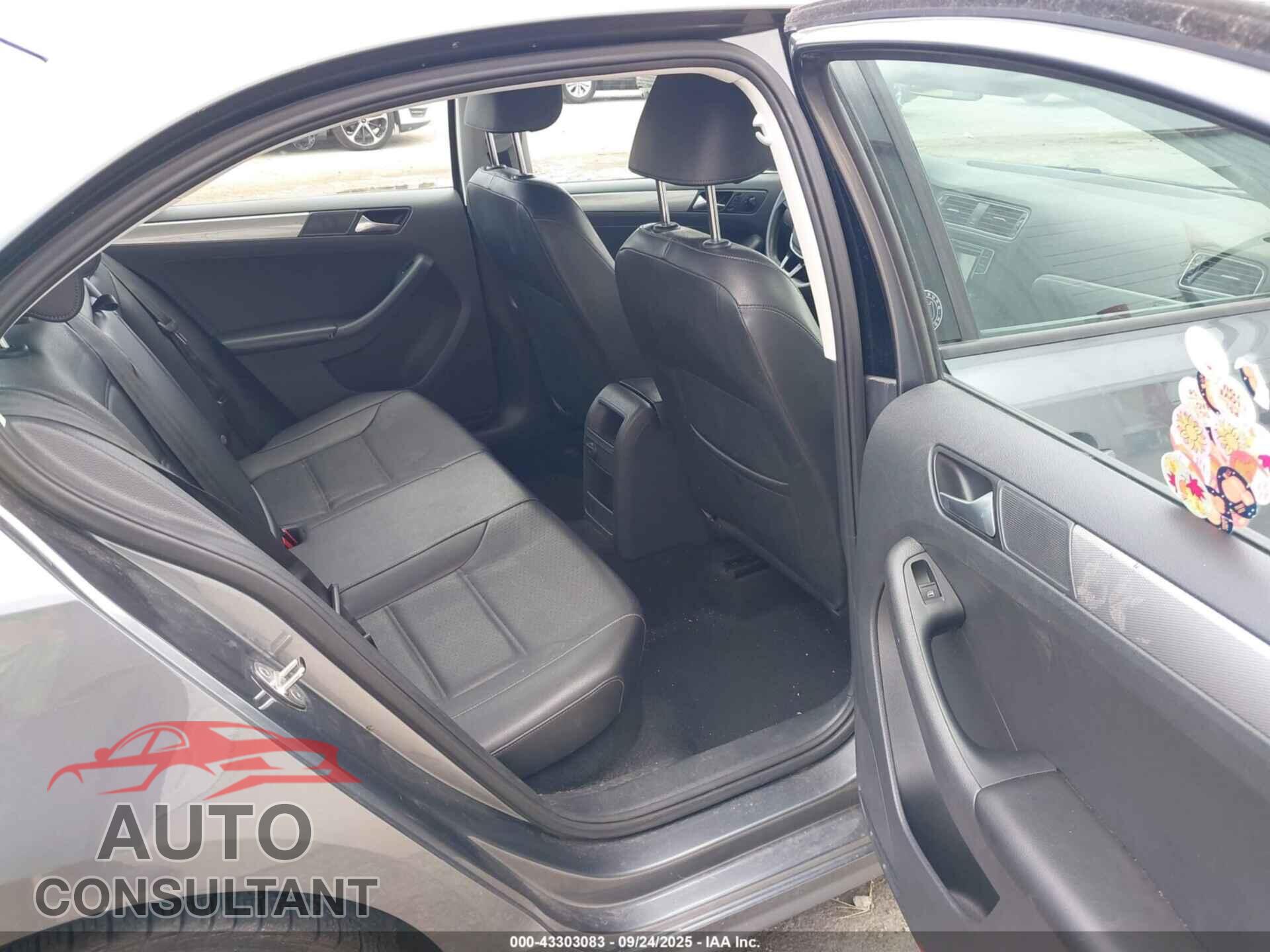 VOLKSWAGEN JETTA 2018 - 3VWB67AJXJM206347