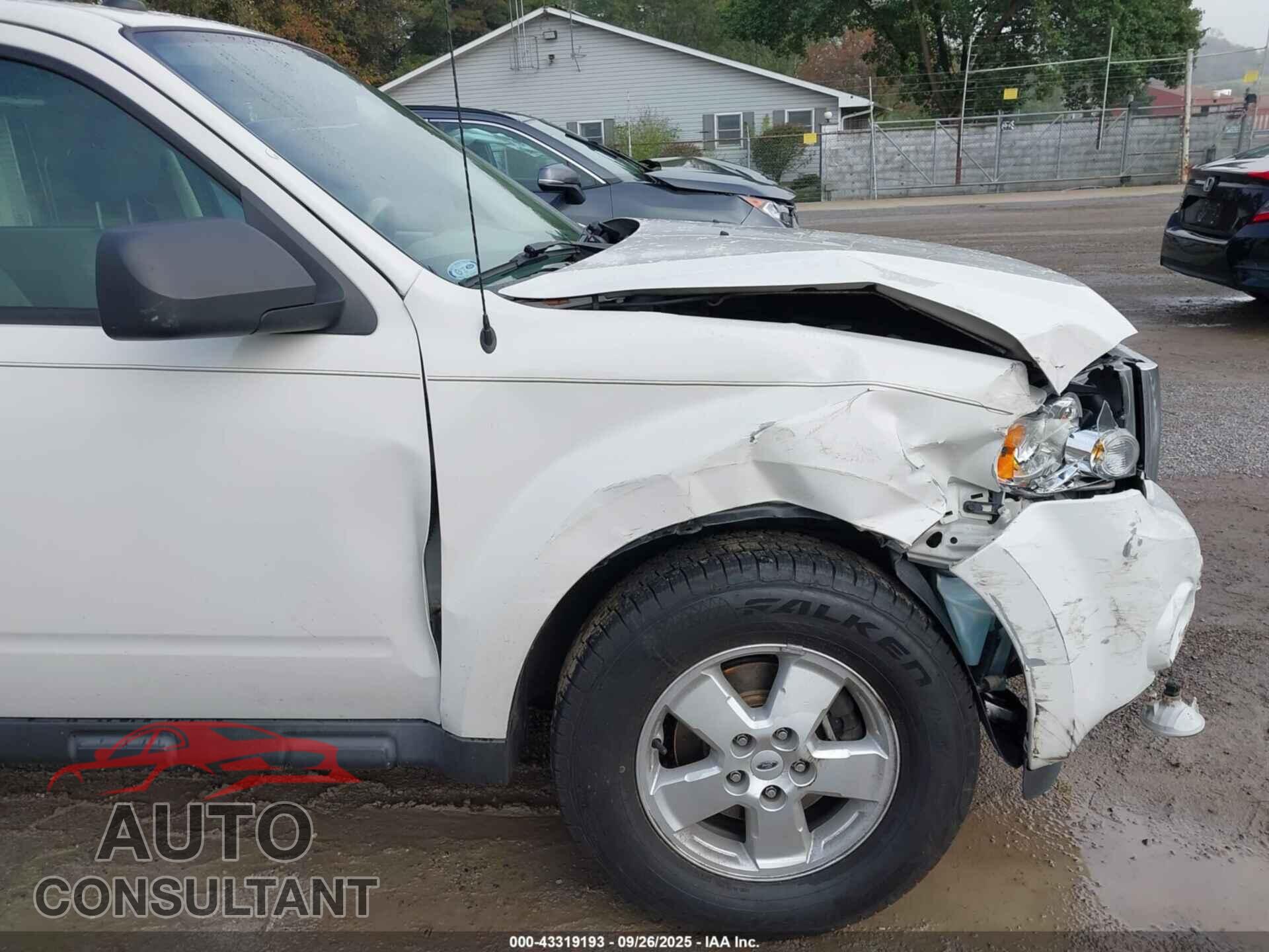 FORD ESCAPE 2010 - 1FMCU0DG9AKA52432