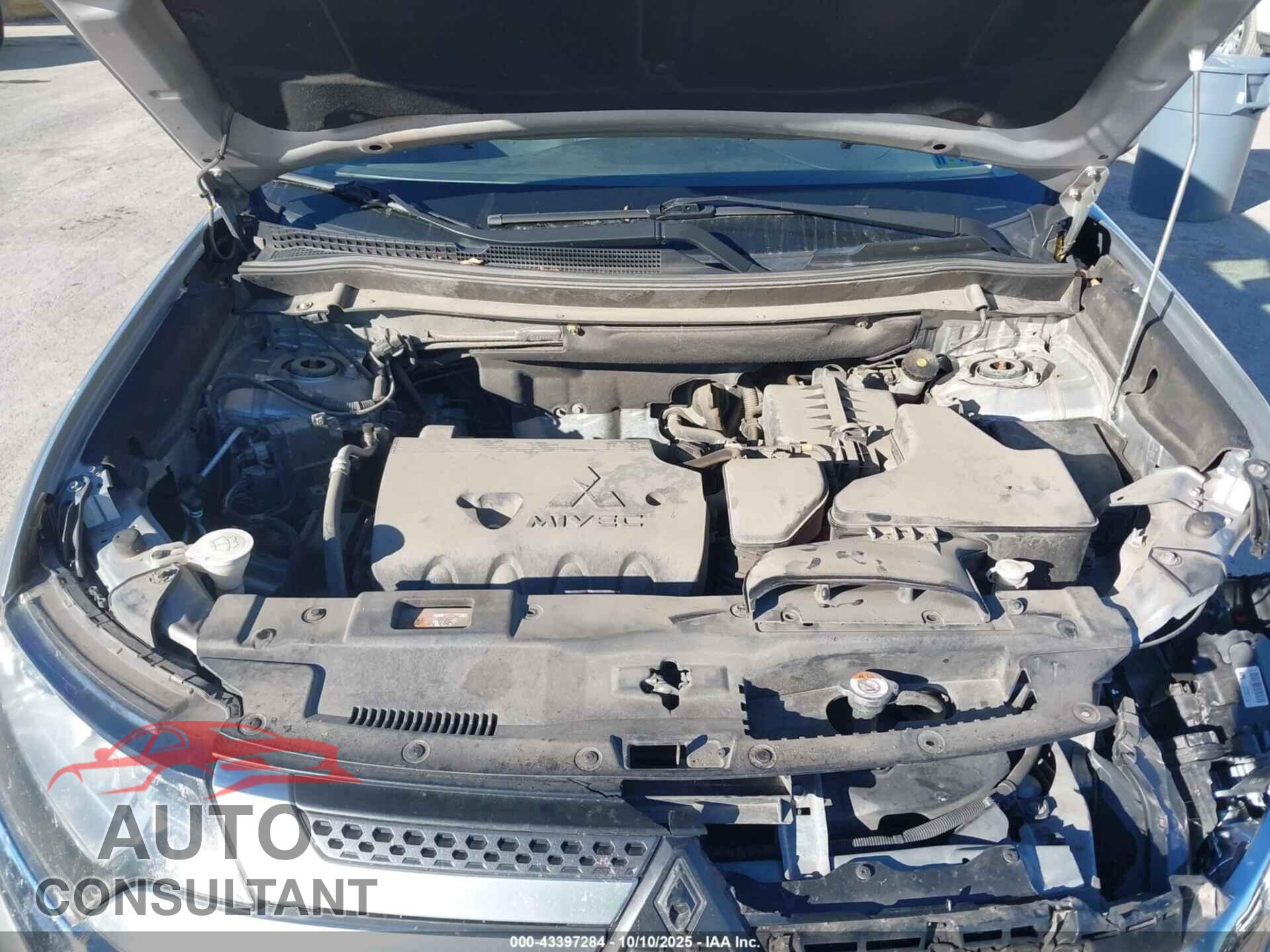 MITSUBISHI OUTLANDER 2019 - JA4AZ3A35KZ038885