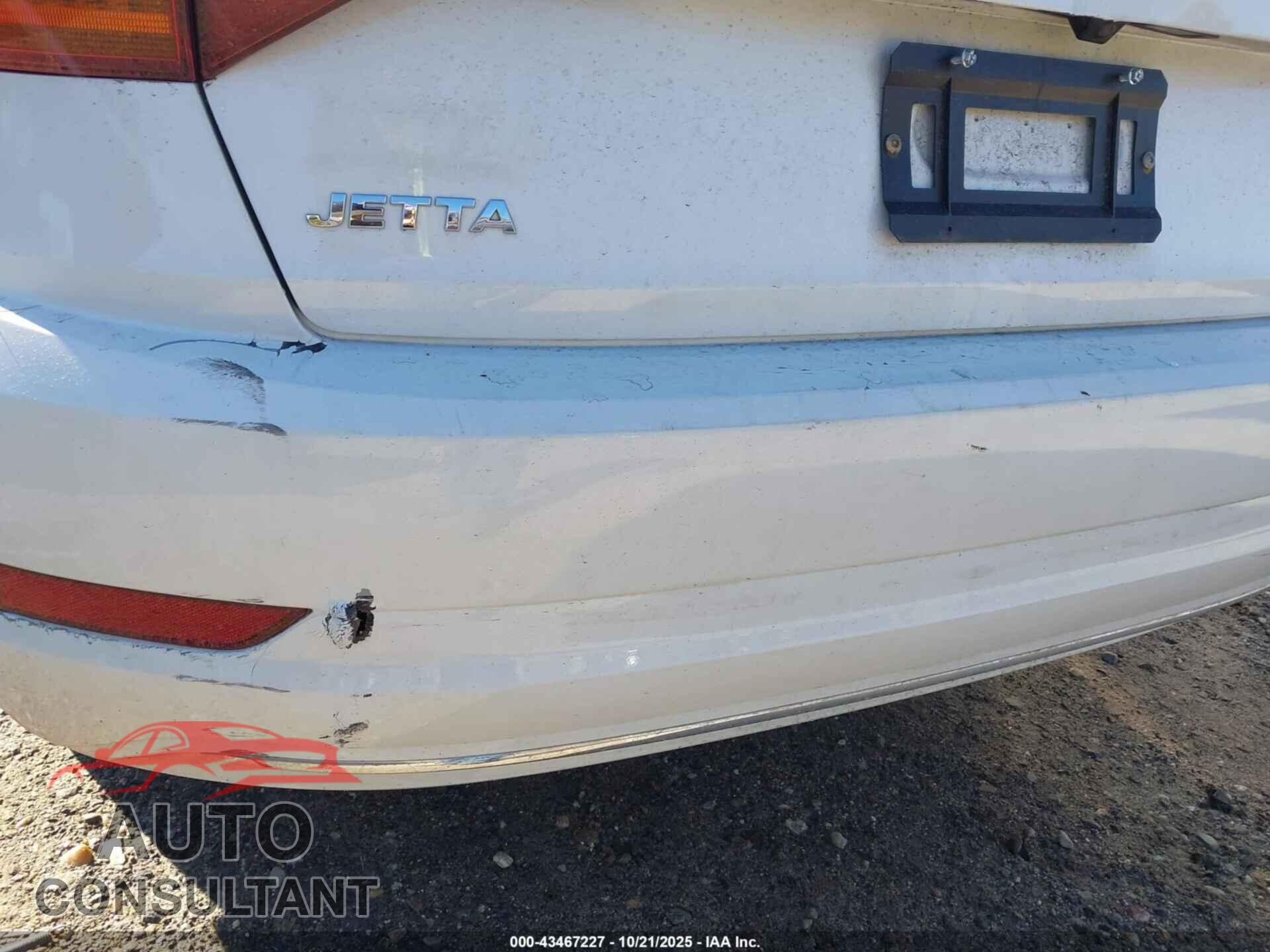 VOLKSWAGEN JETTA 2019 - 3VWC57BU0KM098421