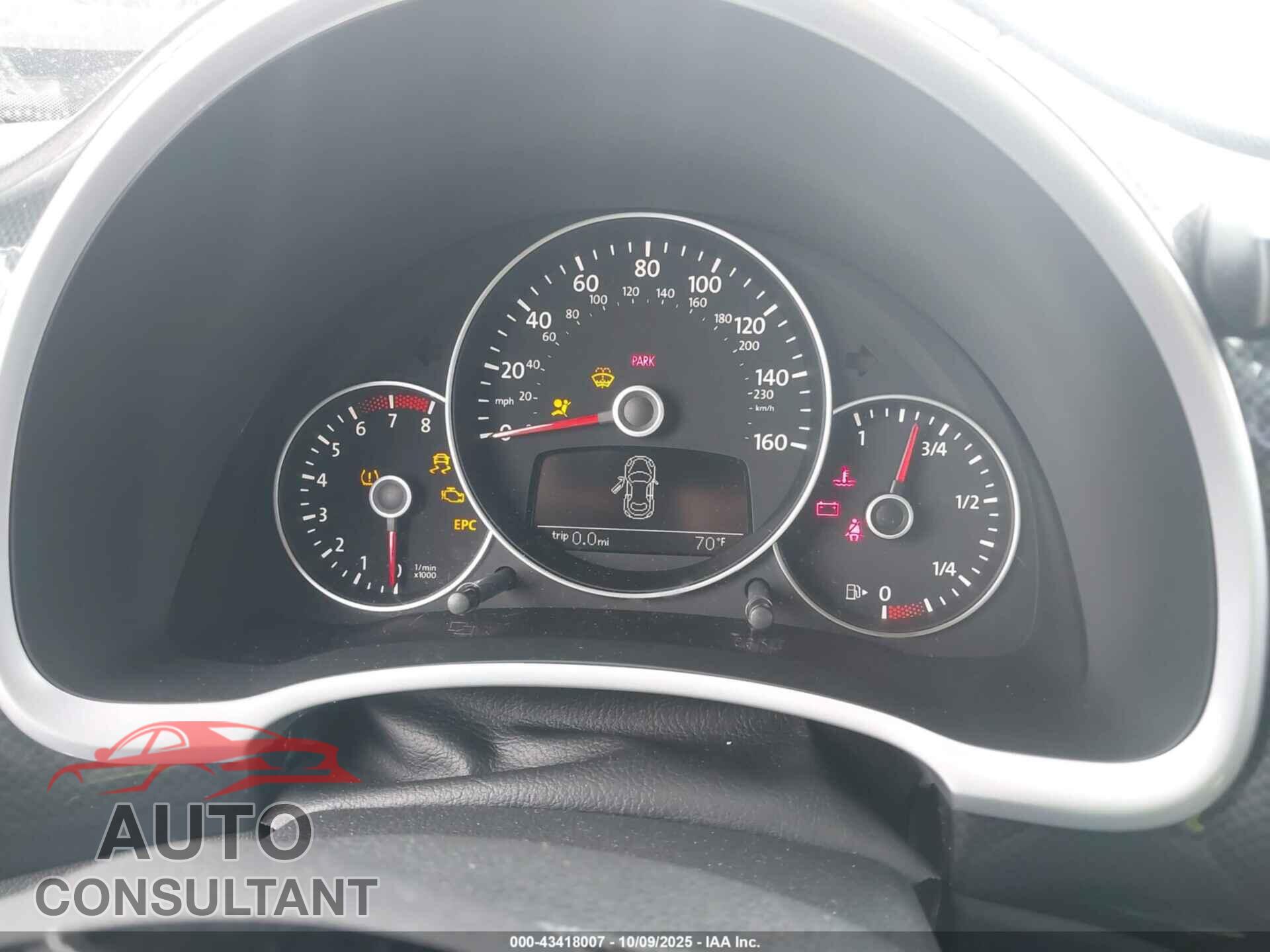 VOLKSWAGEN BEETLE 2012 - 3VWVA7AT2CM643968