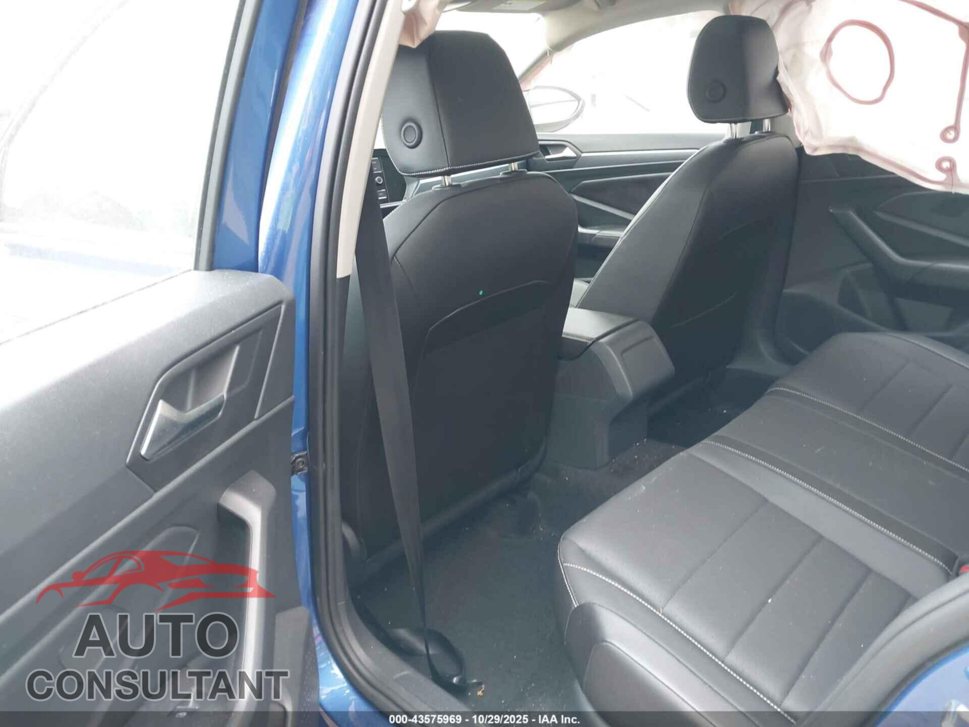 VOLKSWAGEN JETTA 2023 - 3VW7M7BU3PM025314