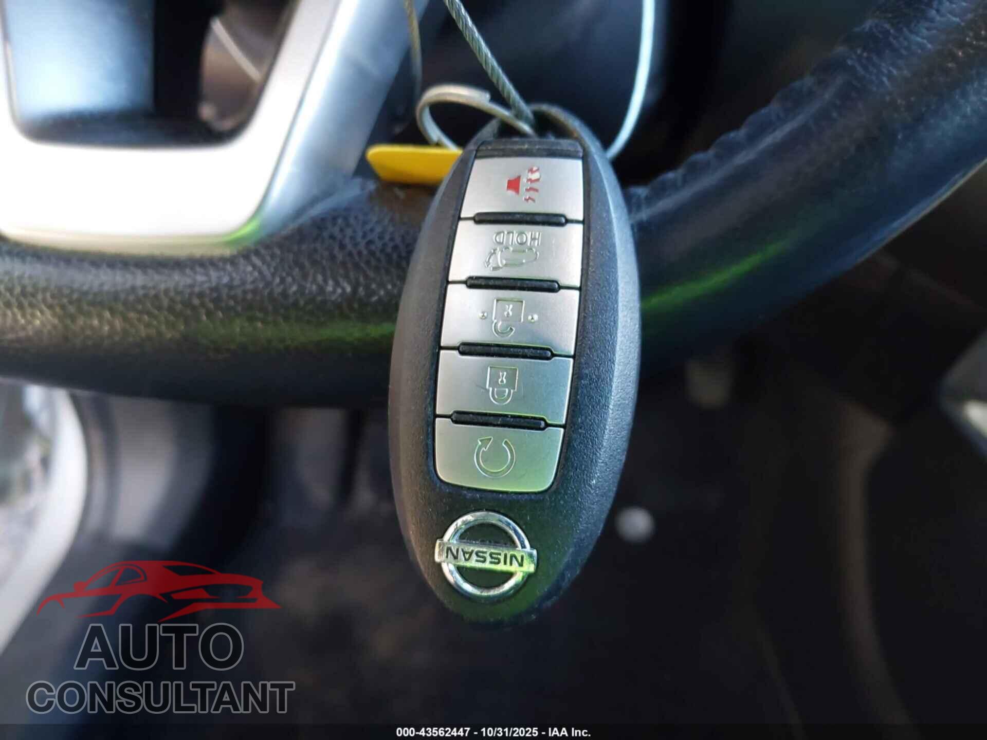 NISSAN ROGUE 2018 - KNMAT2MV1JP599089