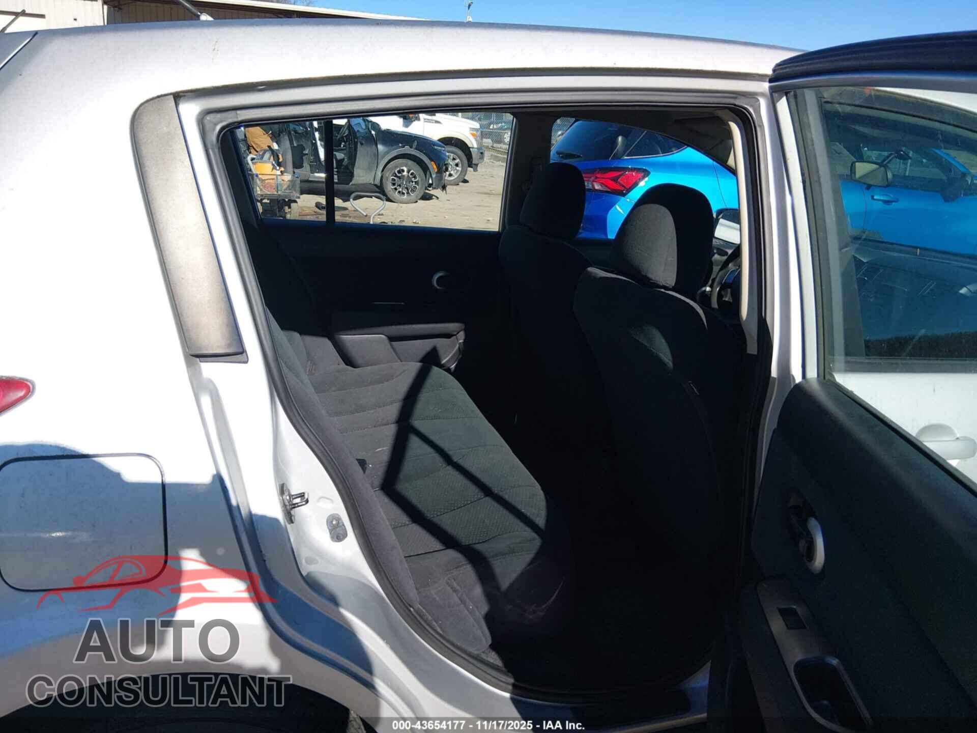 NISSAN VERSA 2011 - 3N1BC1CP9BL392452