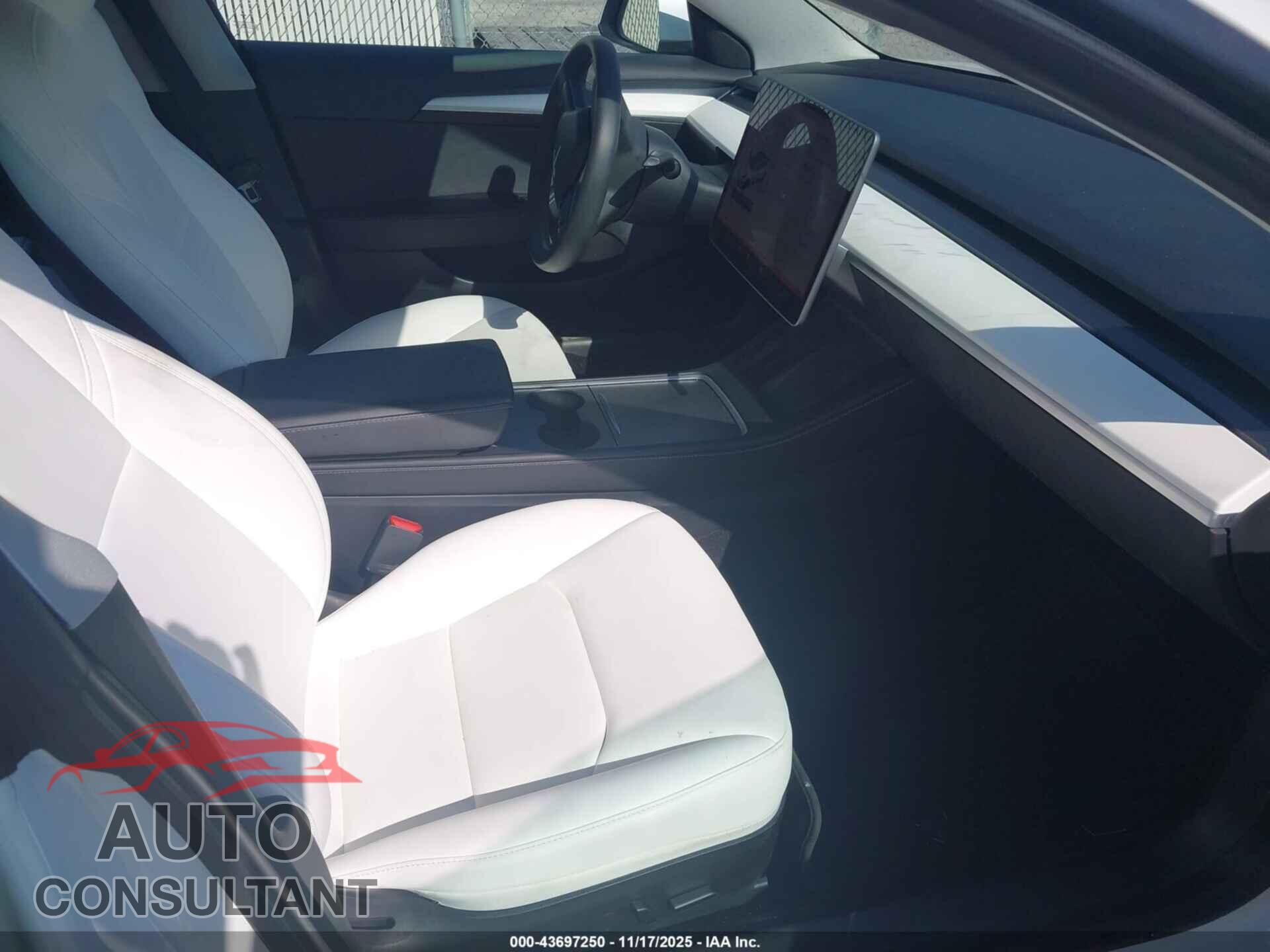 TESLA MODEL 3 2021 - 5YJ3E1EB9MF048490