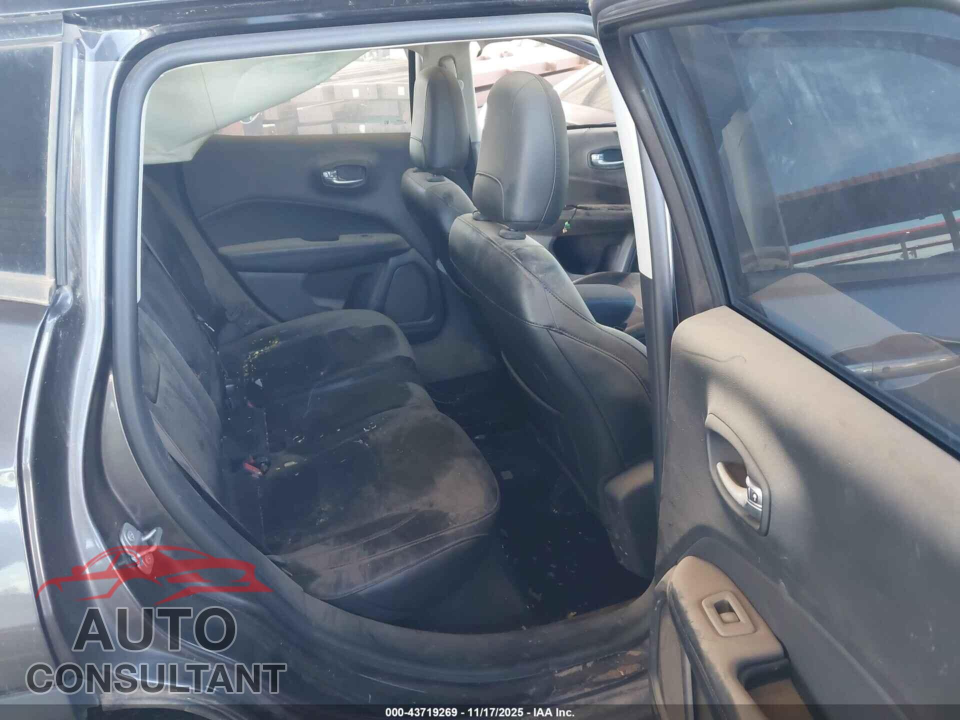 JEEP COMPASS 2018 - 3C4NJDBBXJT453992