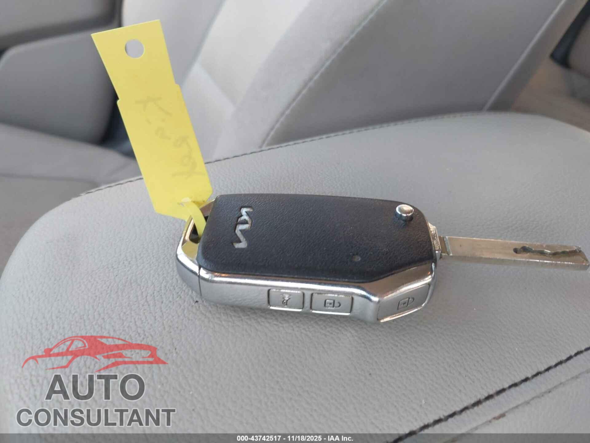 KIA SOUL 2023 - KNDJ23AU4P7196933