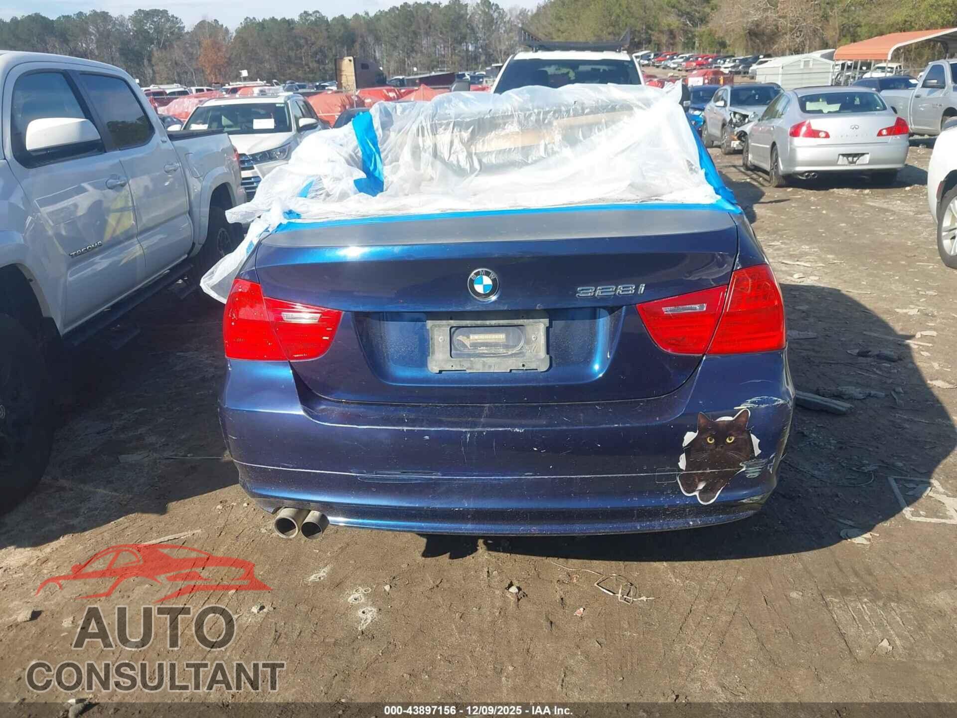 BMW 328I 2011 - WBAPH7G51BNM55413