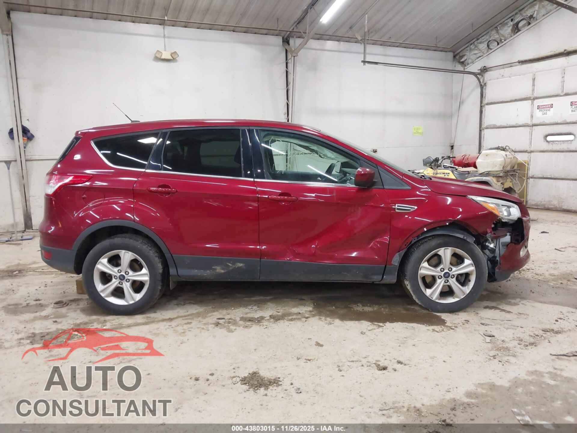 FORD ESCAPE 2015 - 1FMCU9G95FUC58652
