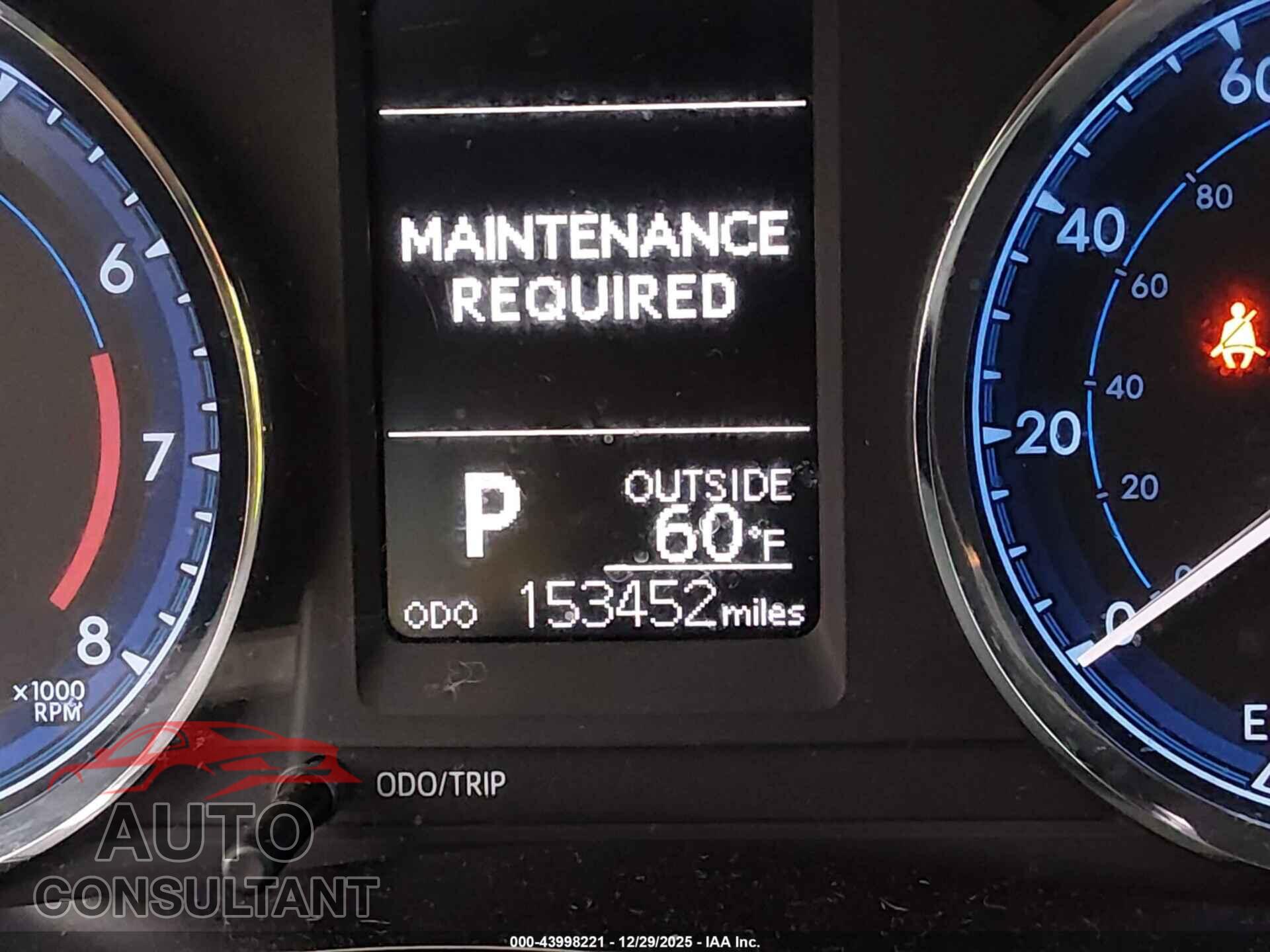TOYOTA COROLLA 2017 - 2T1BURHE4HC848773