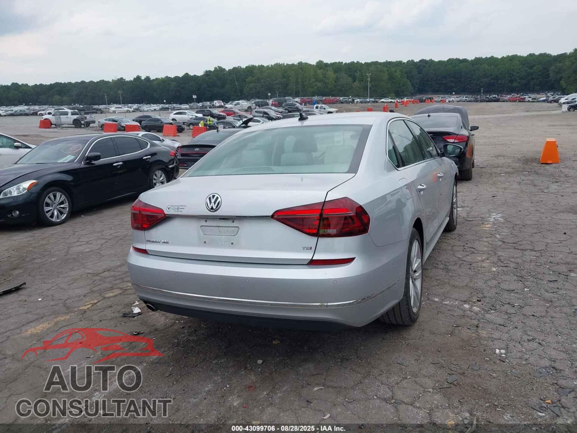 VOLKSWAGEN PASSAT 2017 - 1VWCT7A32HC051738