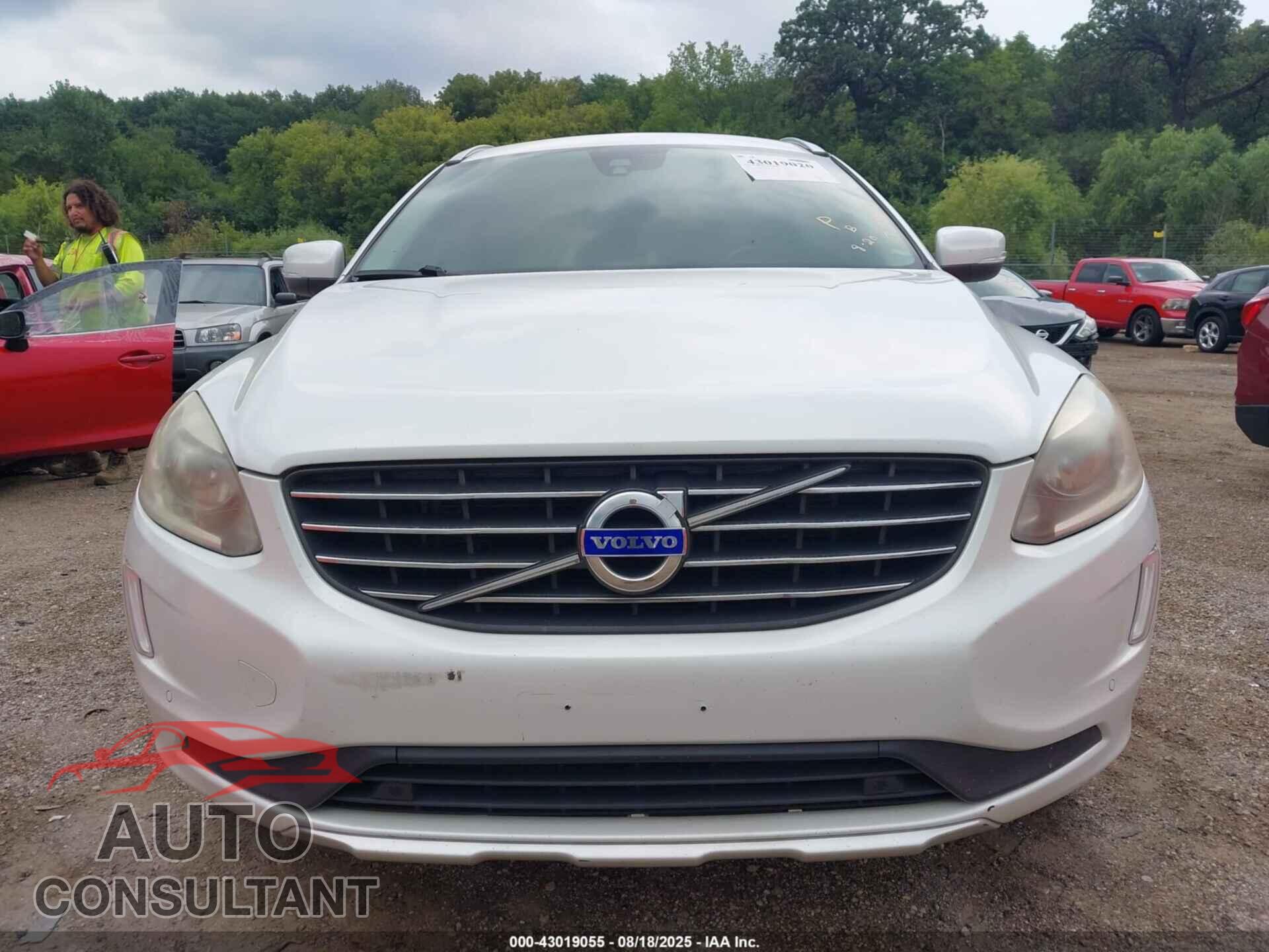 VOLVO XC60 2015 - YV449MDK7F2682153
