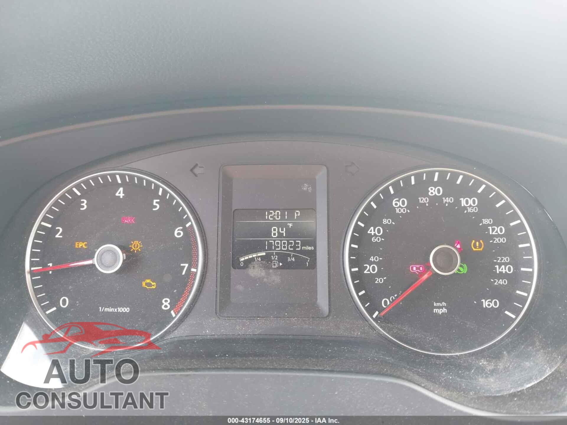 VOLKSWAGEN JETTA 2013 - 3VWDP7AJ7DM438401