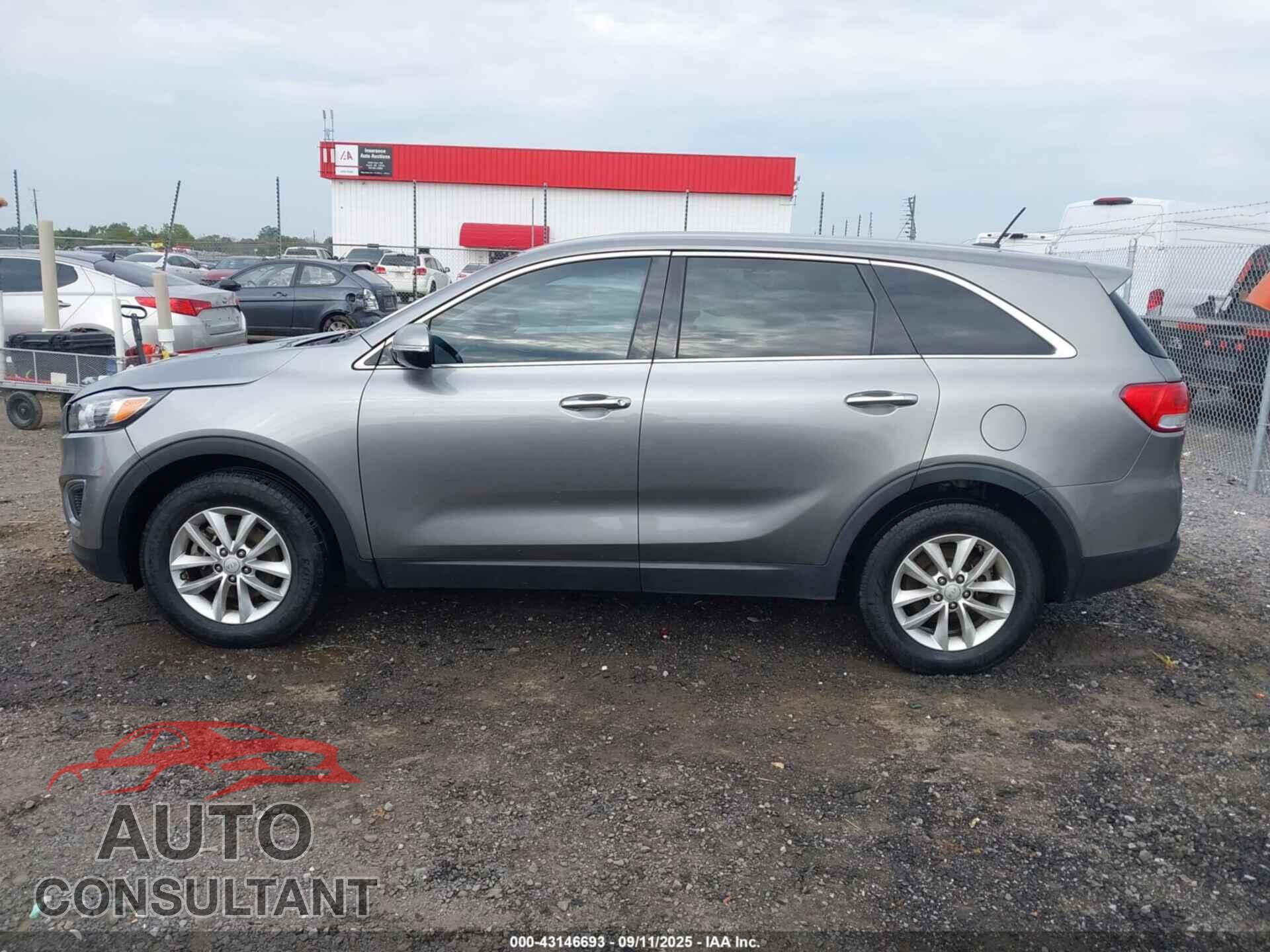 KIA SORENTO 2017 - 5XYPG4A34HG205921