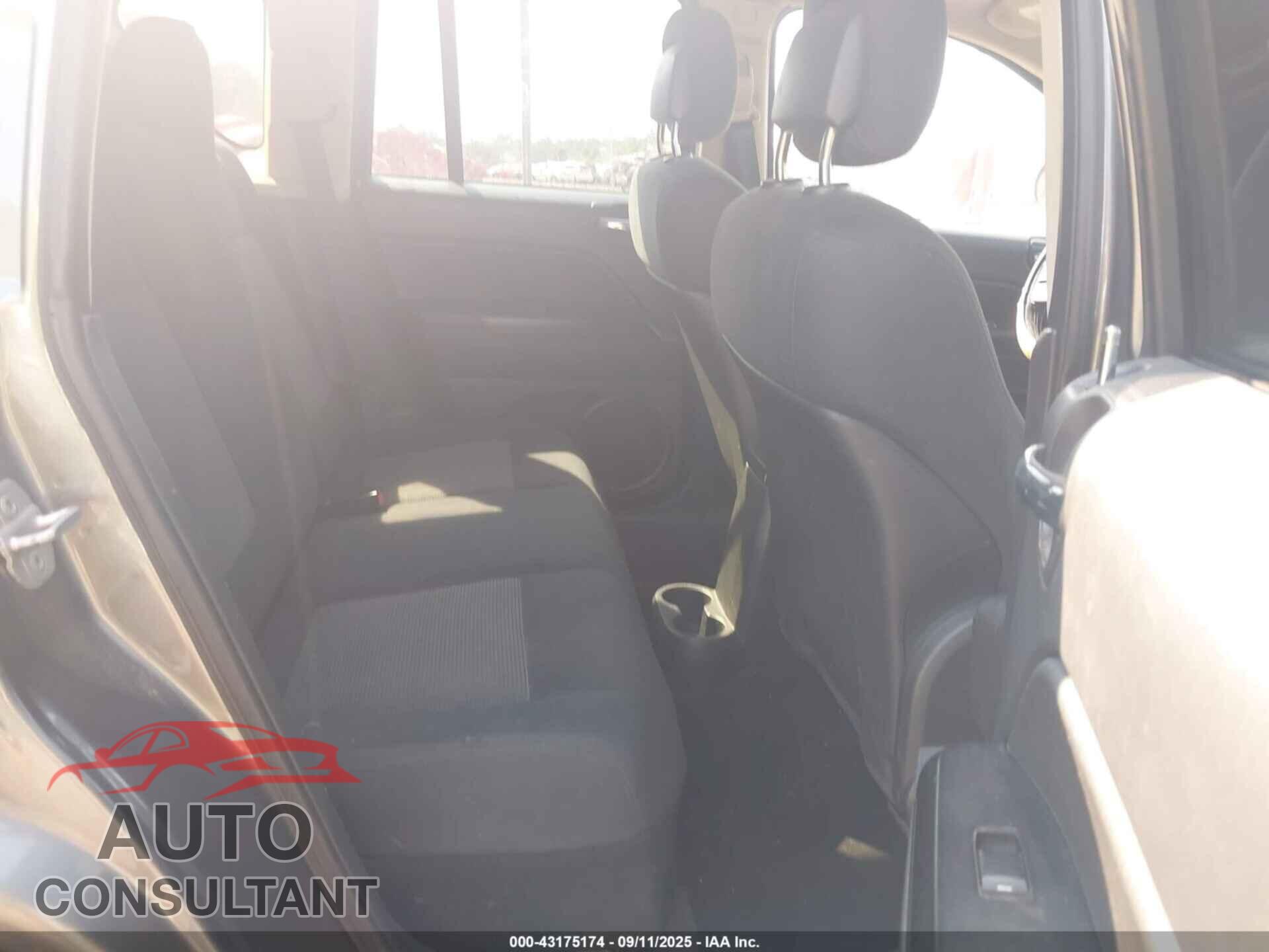 JEEP COMPASS 2011 - 1J4NT1FB9BD190401